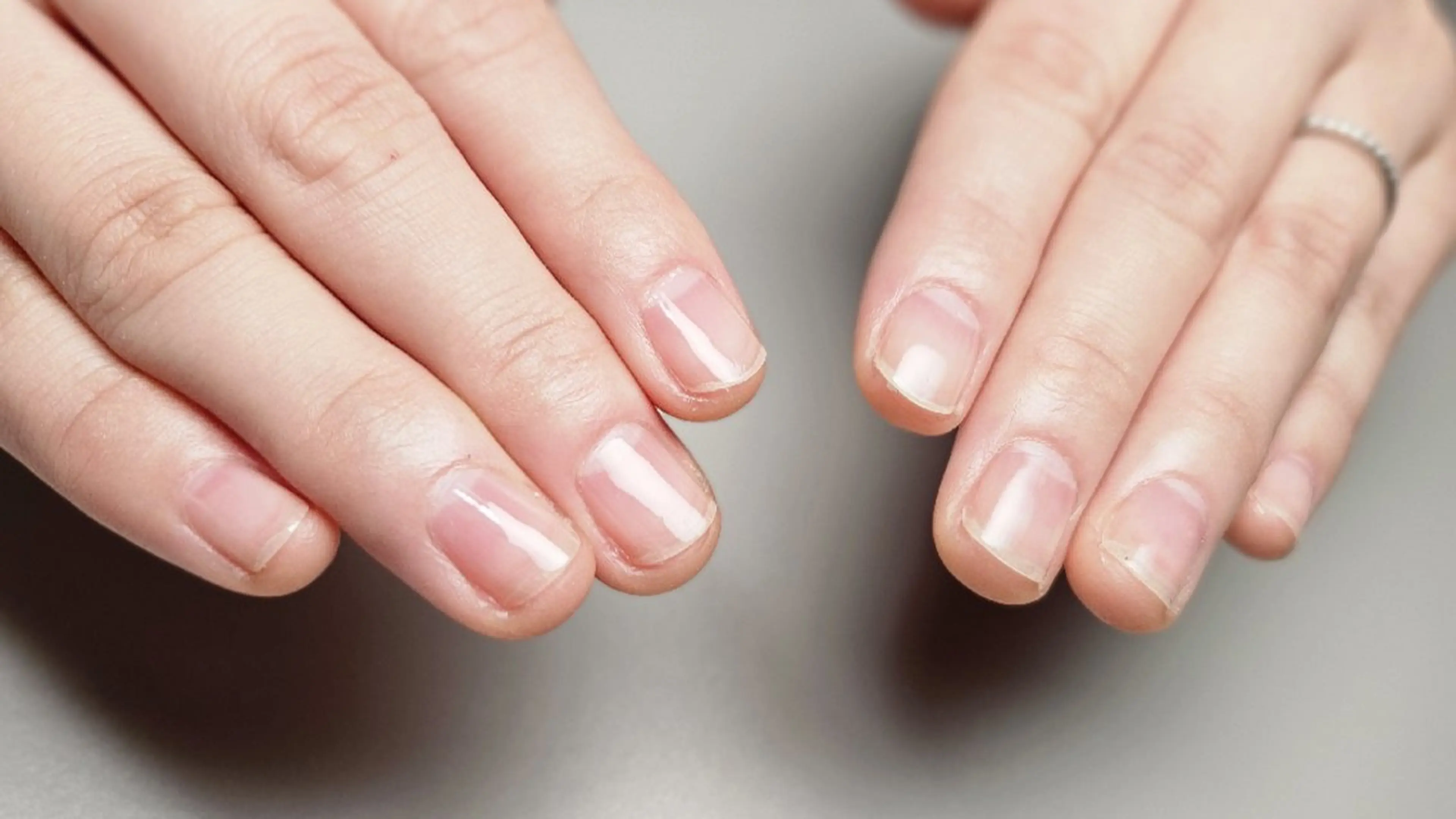 ネイル ラヴィアン ローズのネイルデザイン