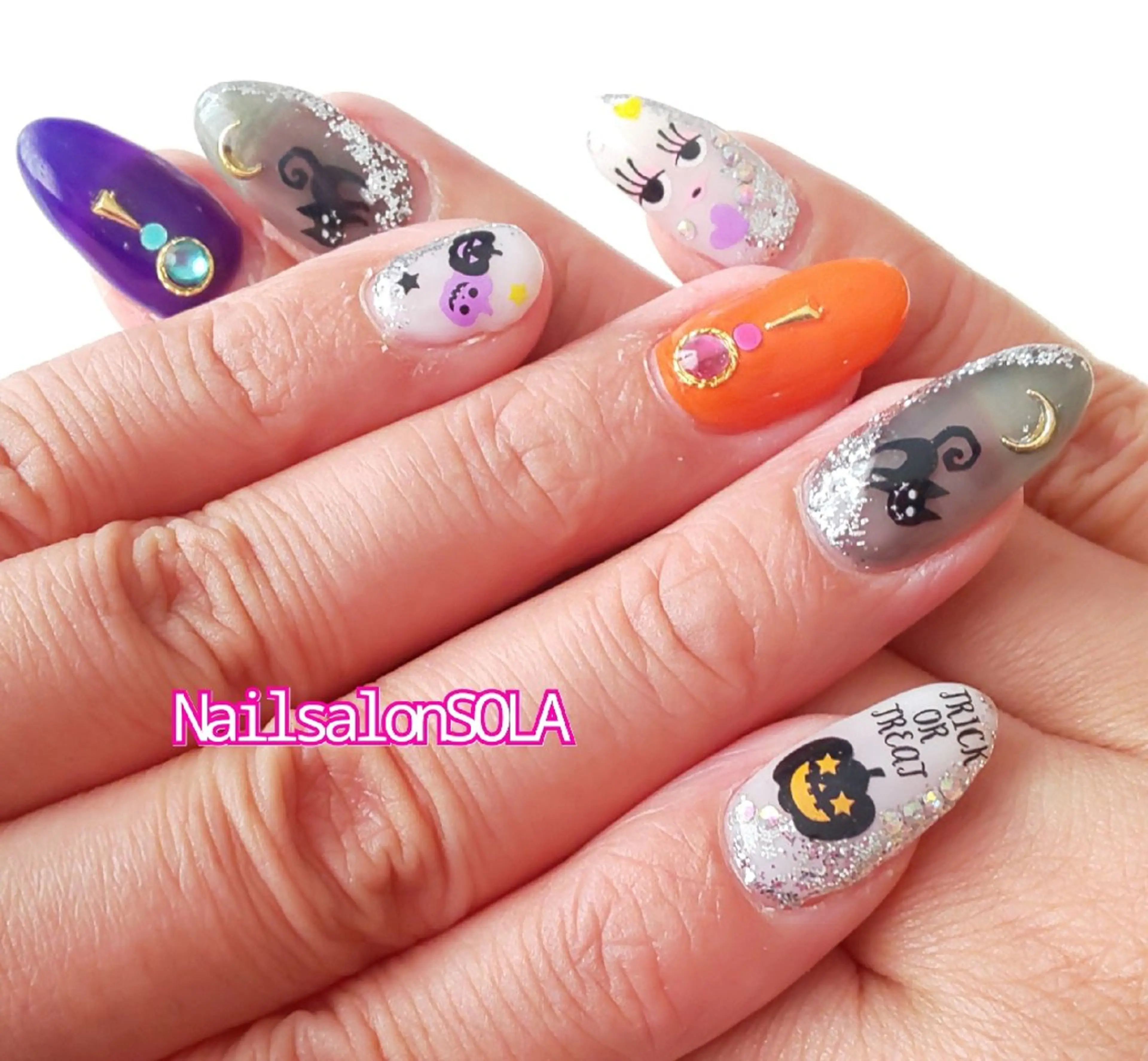 ネイル ハロウィン キラキラネイル オレンジ 田代 夏子のネイルデザイン