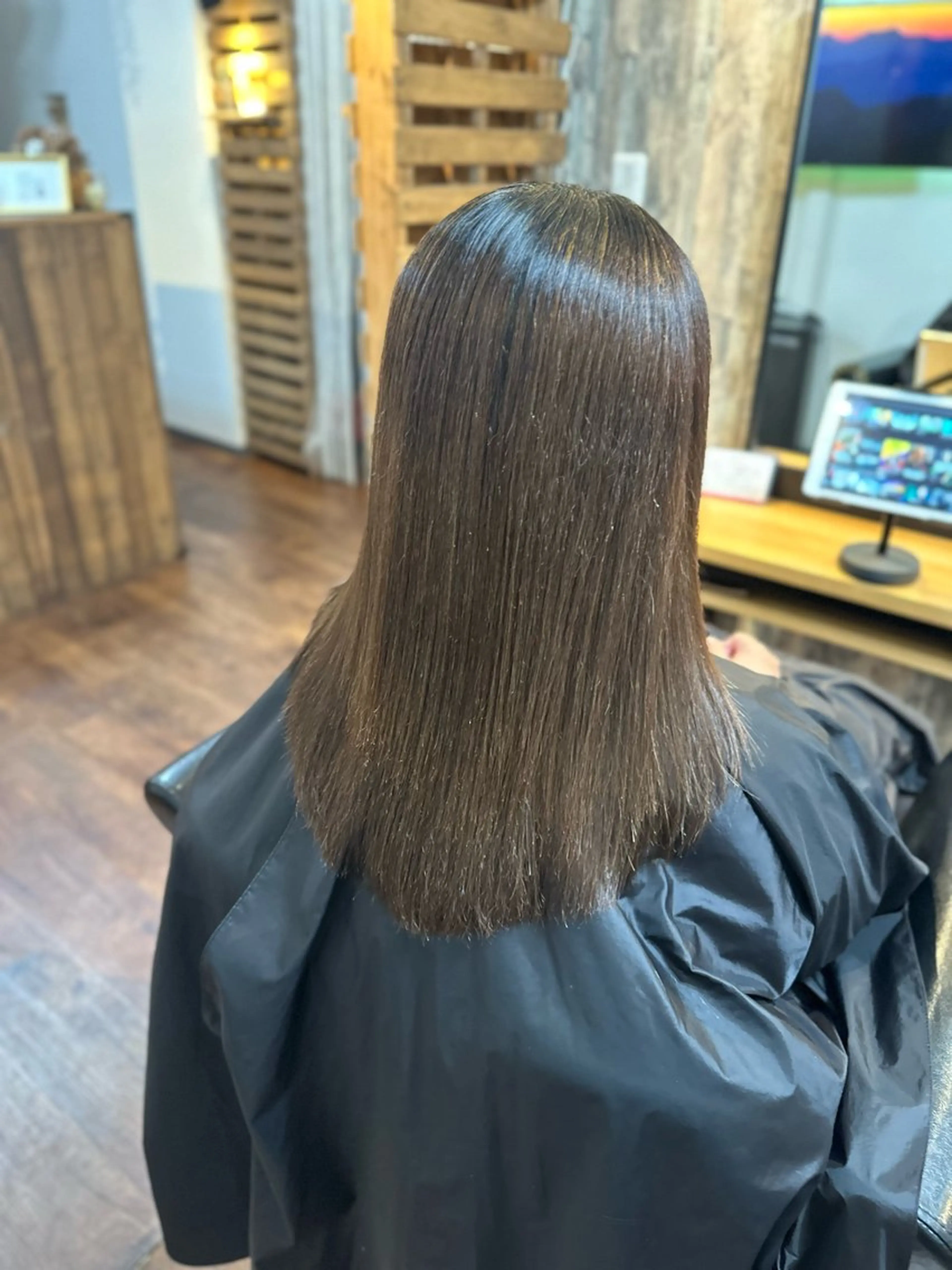 セミロング パーマ カット 縮毛矯正 トリートメント Lizir  ルズィール所属・Luzir⭐︎ GEN⭐︎のヘアスタイル