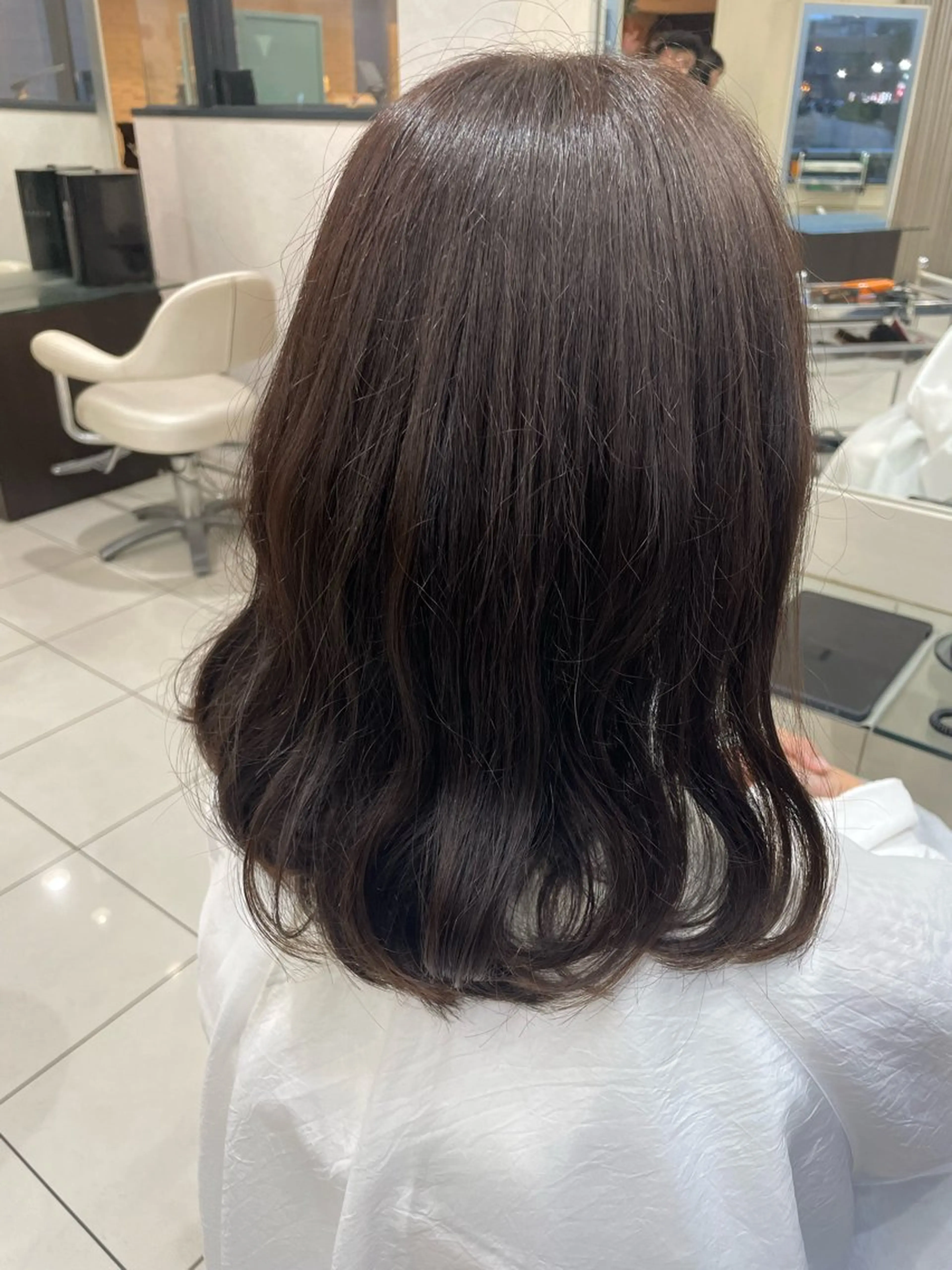 ミディアム カラー カット ヘアカラー Ashina Karenのヘアスタイル