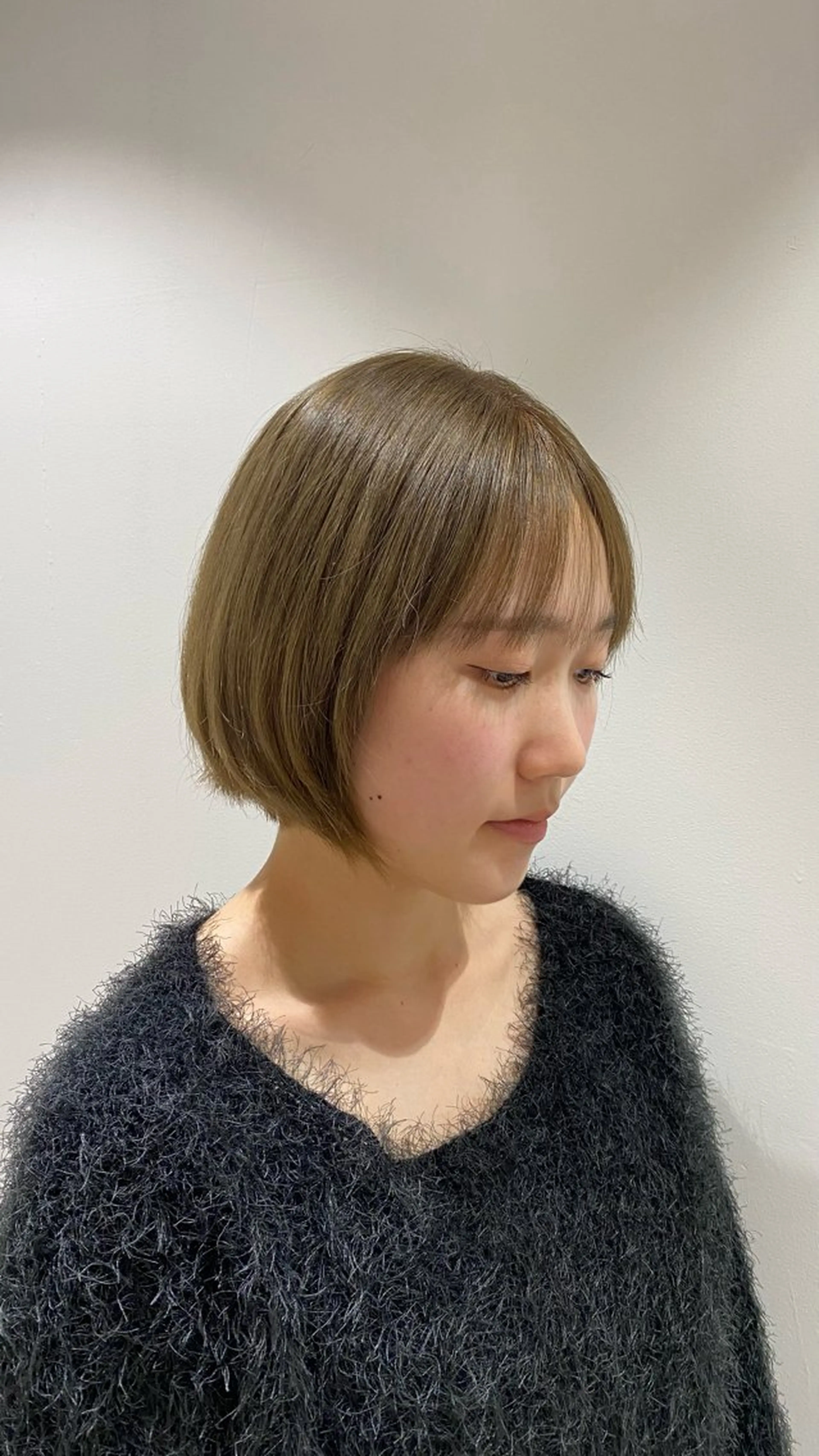 カラー グレージュ オリーブグレージュ オリーブグレー ヘアカラー 瀬戸 杏珠のヘアスタイル