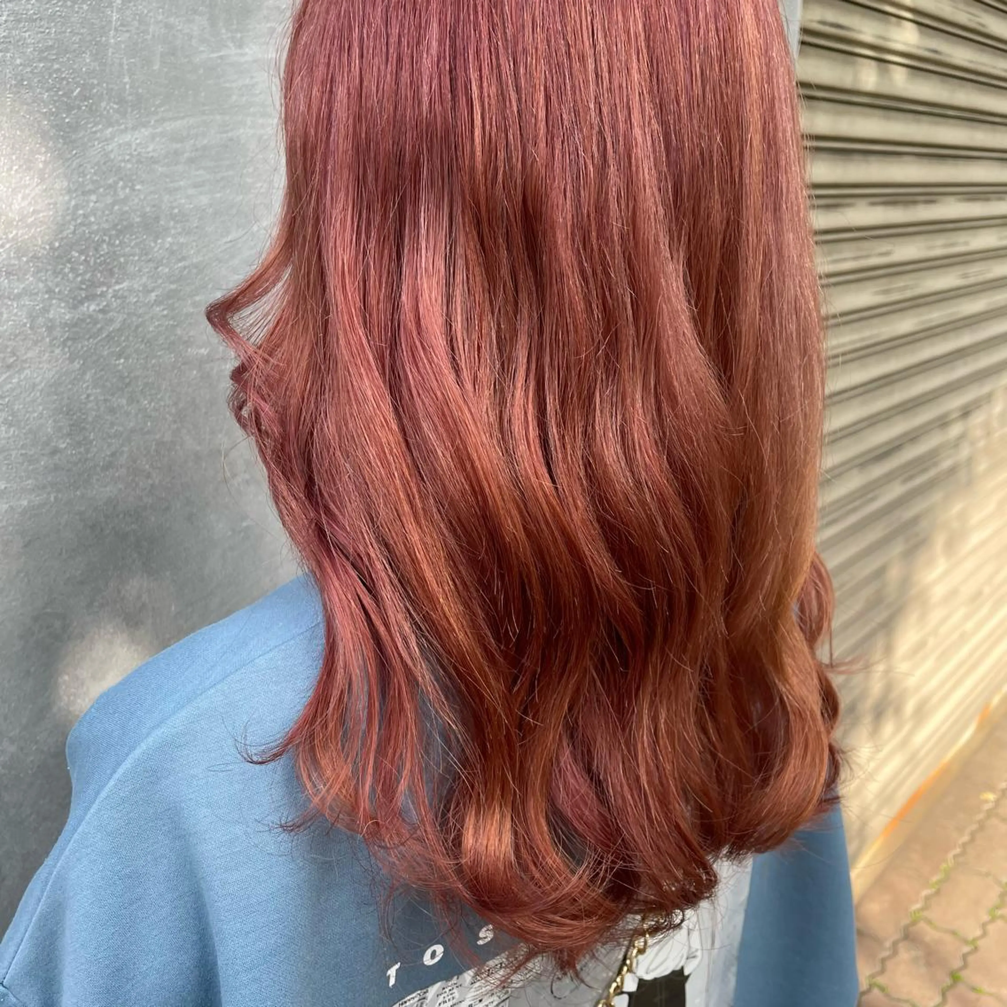セミロング カラー ピンクカラー ヘアカラー 青田 明日海のヘアスタイル