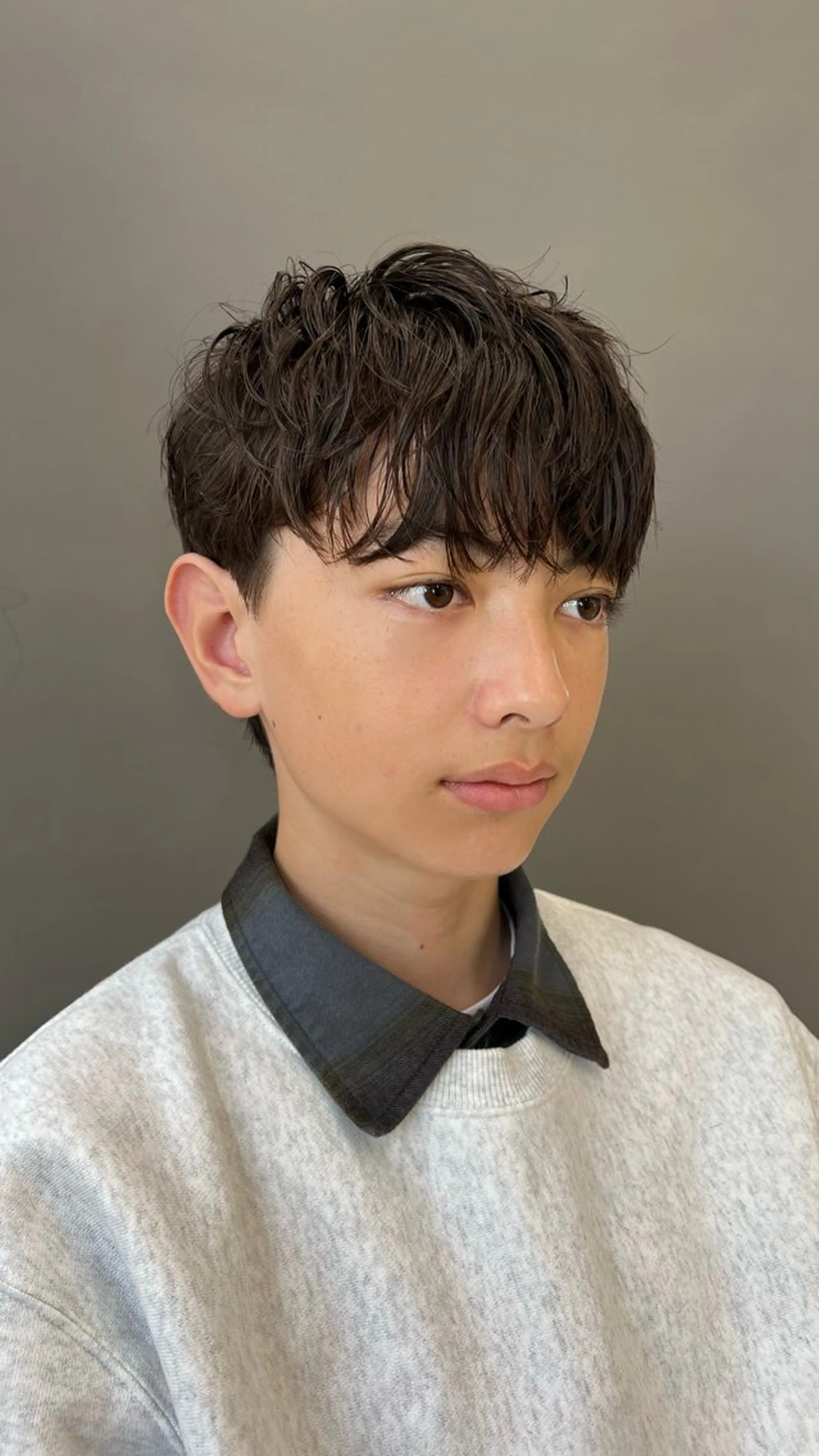 メンズ カット マッシュ/ センターパート/奈菜のヘアスタイル