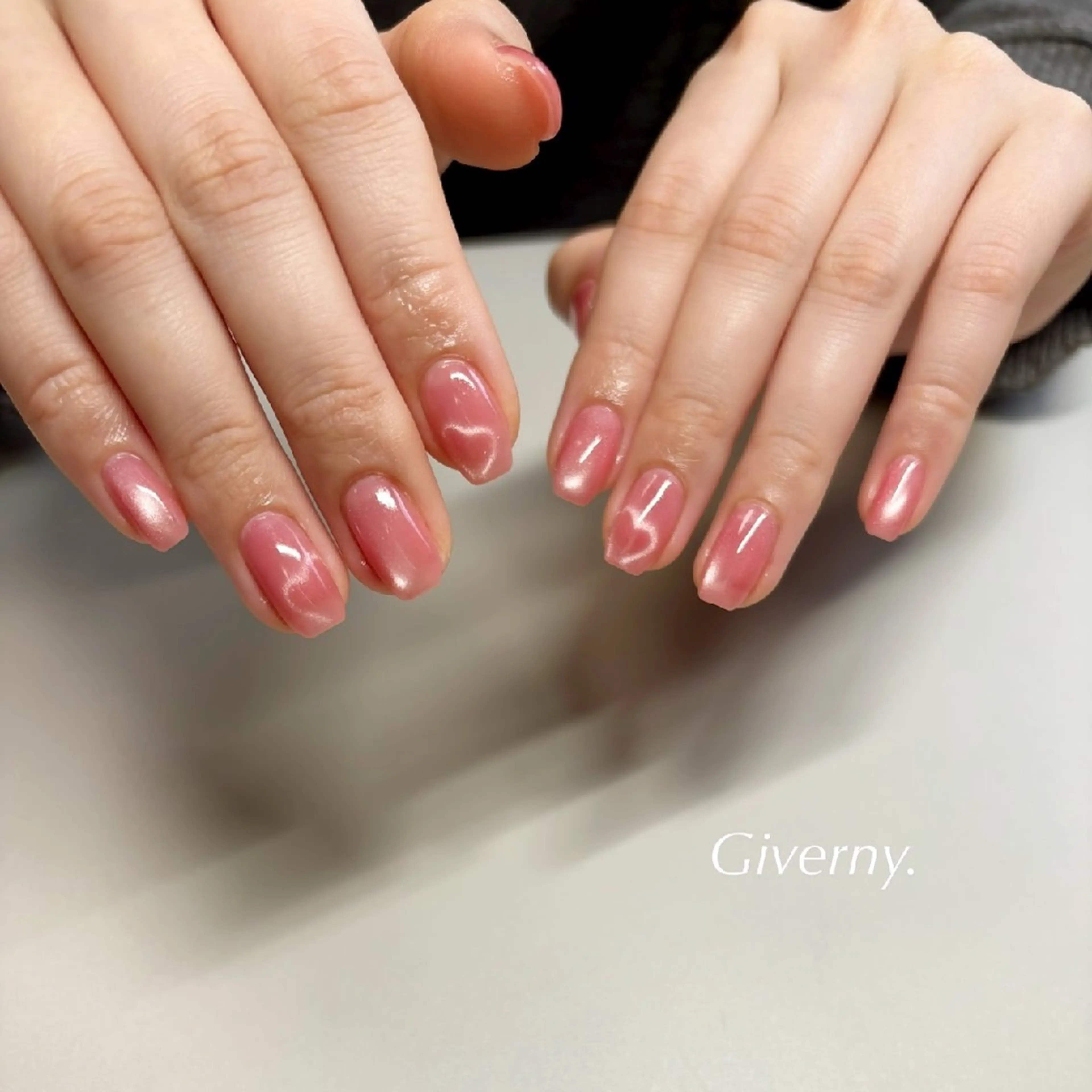 ネイル ハート マグネットネイル オフィスネイル バレンタイン ハンドネイル Giverny .のネイルデザイン