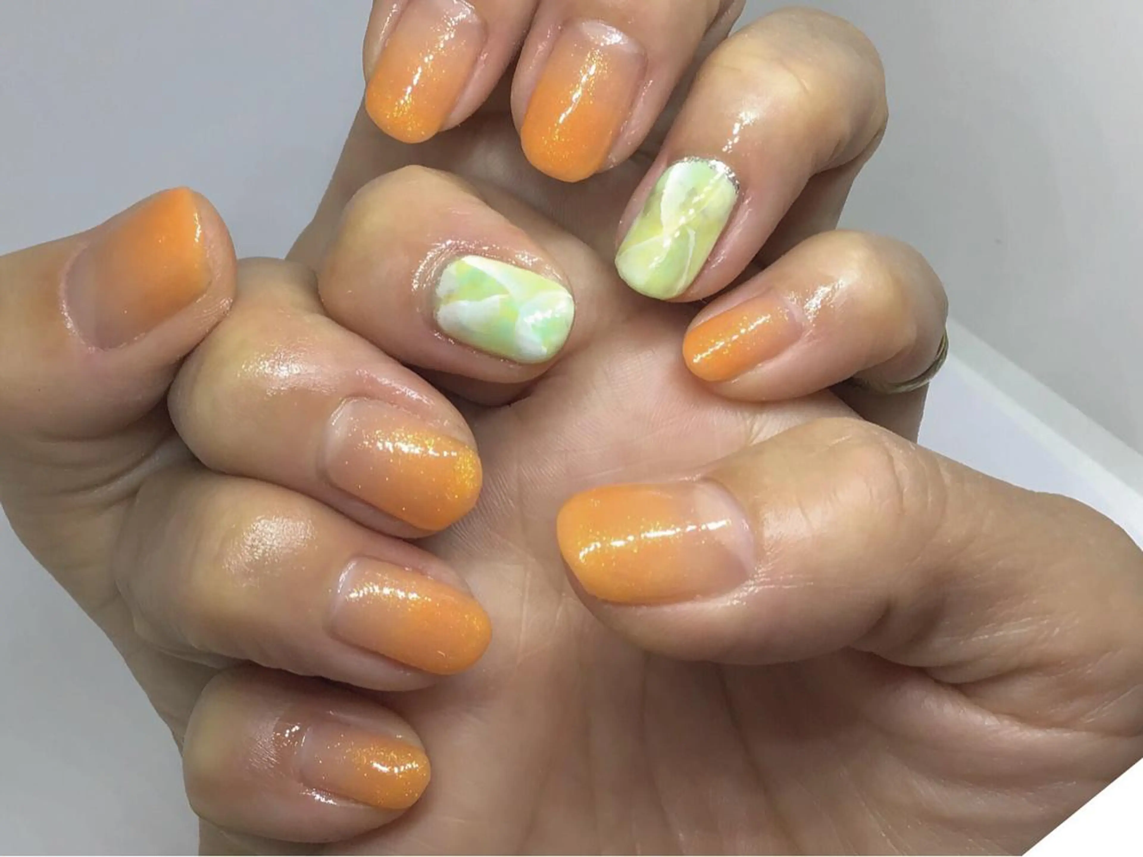 ネイル グリーン 大理石ネイル(マーブル) オレンジ gui amichantoco所属・gui amichanのネイルデザイン