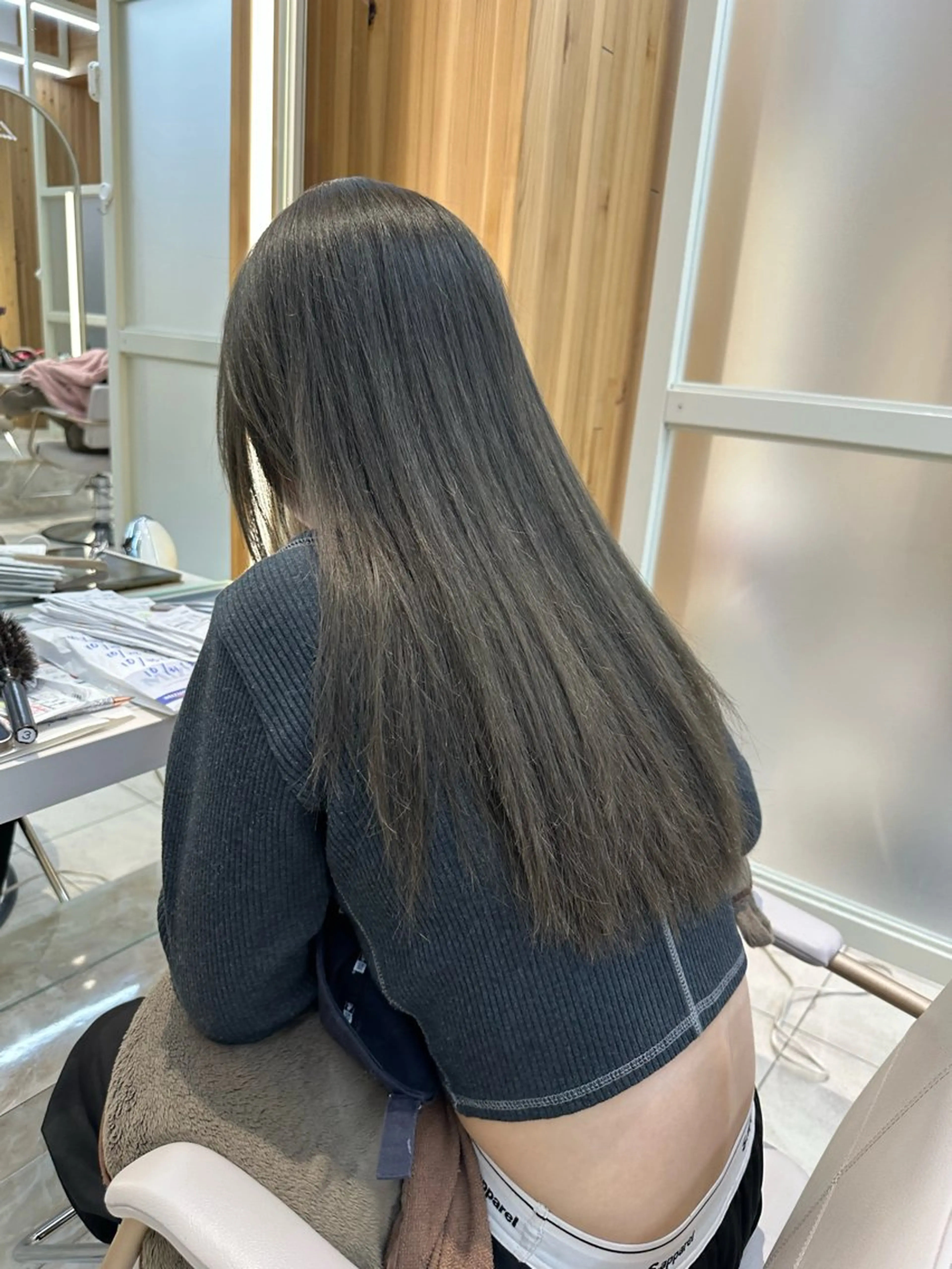 ロング oto🎀×美髪× シースルー前髪🤍のヘアスタイル