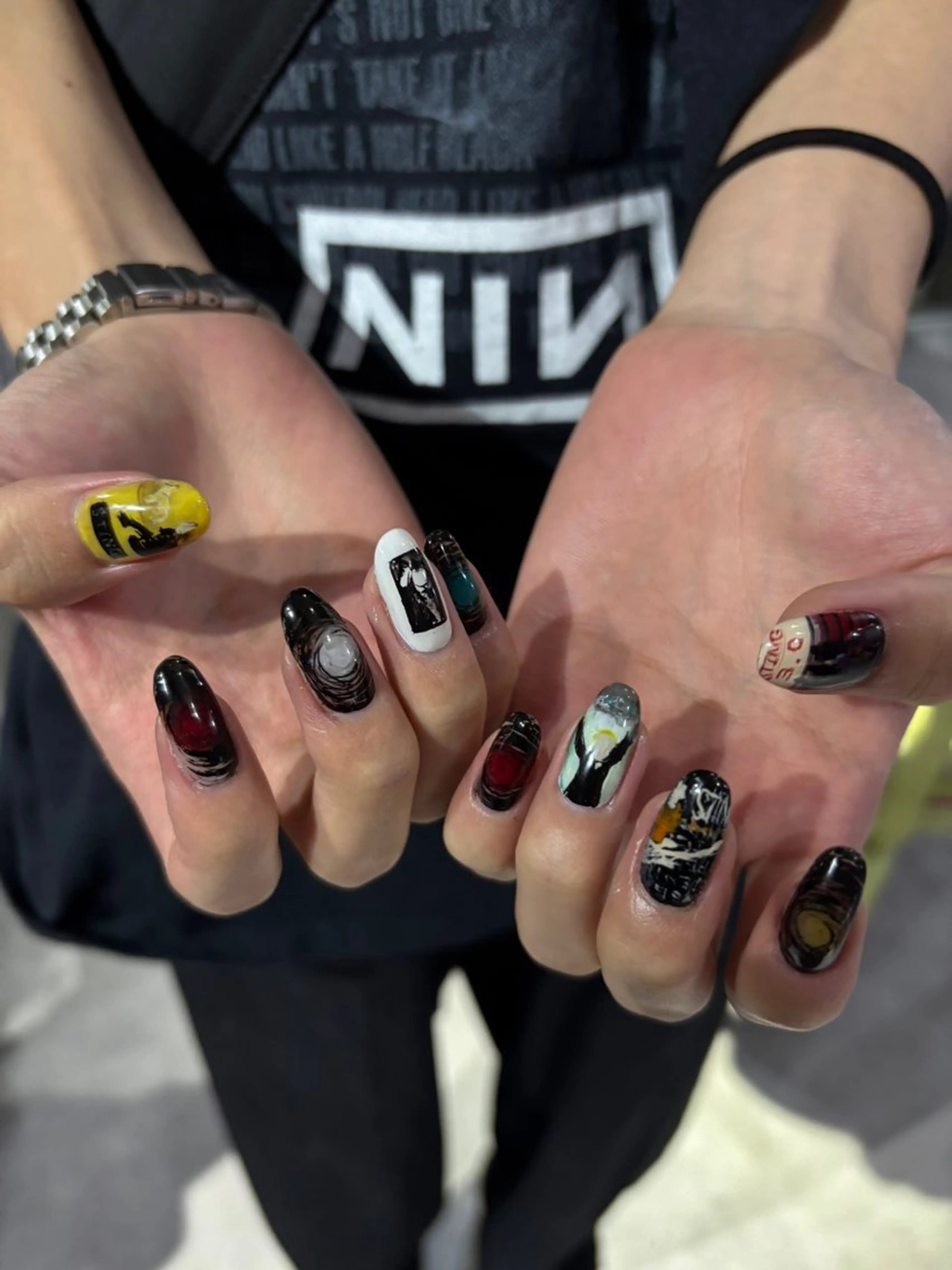 ネイル ハンドネイル 🪐富島彩夏 /海外nail🪐のネイルデザイン