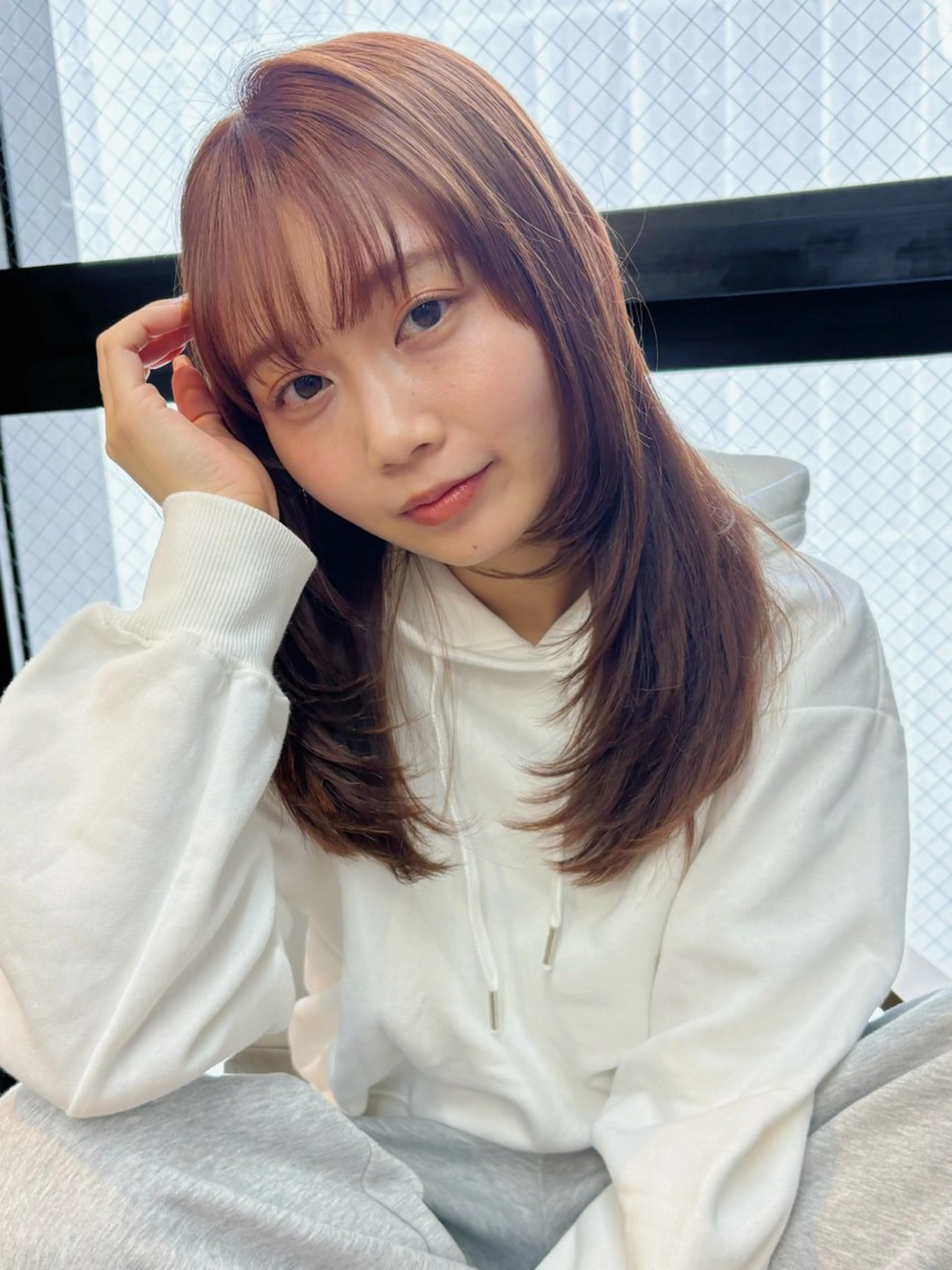 セミロング 伸ばしかけ レイヤーカット ボブ/ミディアム 親しみやすさ/さくらのヘアスタイル