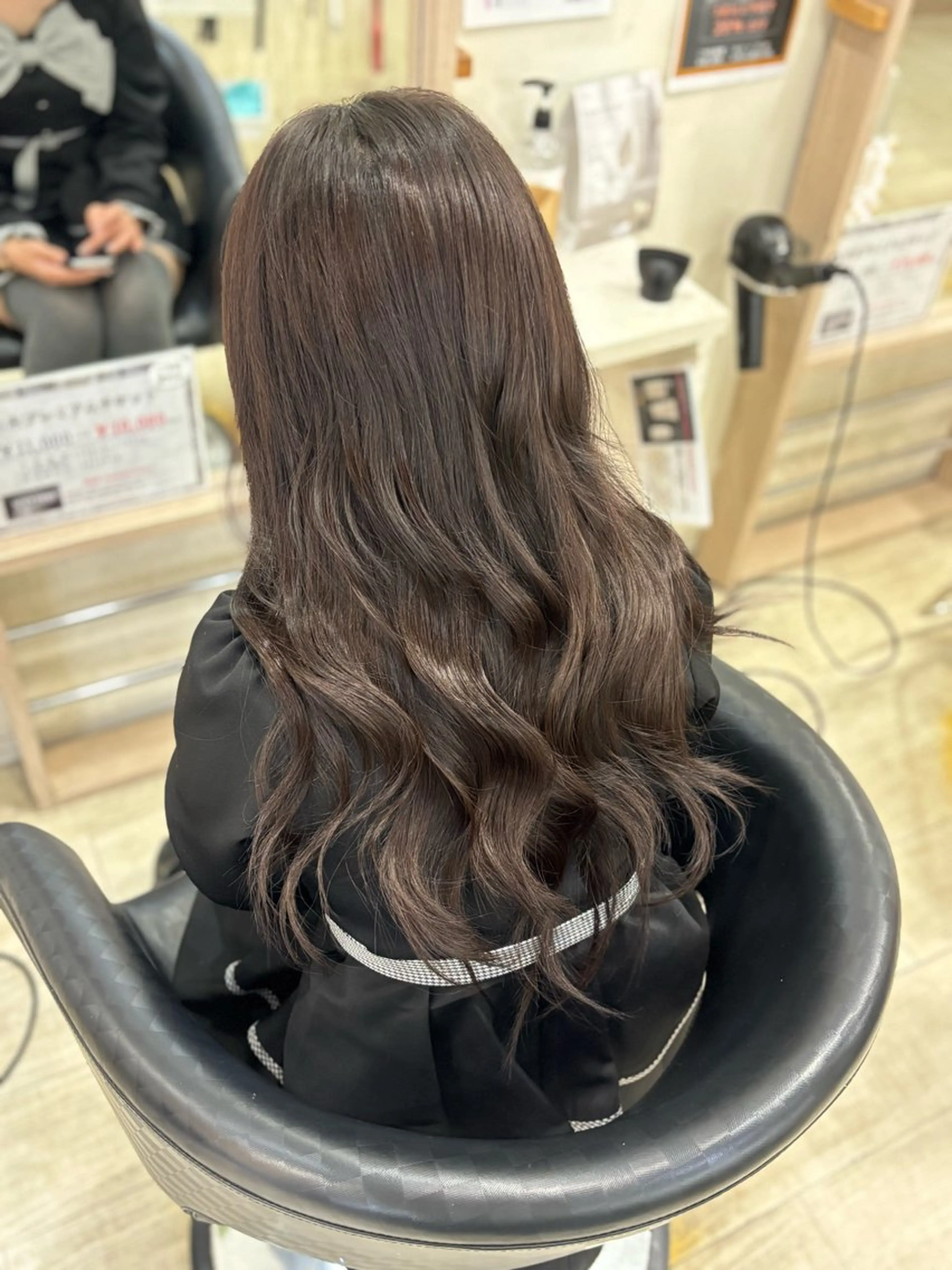 【🔥堺市初‼️🇰🇷韓国やSNSで話題‼️最安値‼️】最高級🪶羽エクステ🪶1本550円の写真