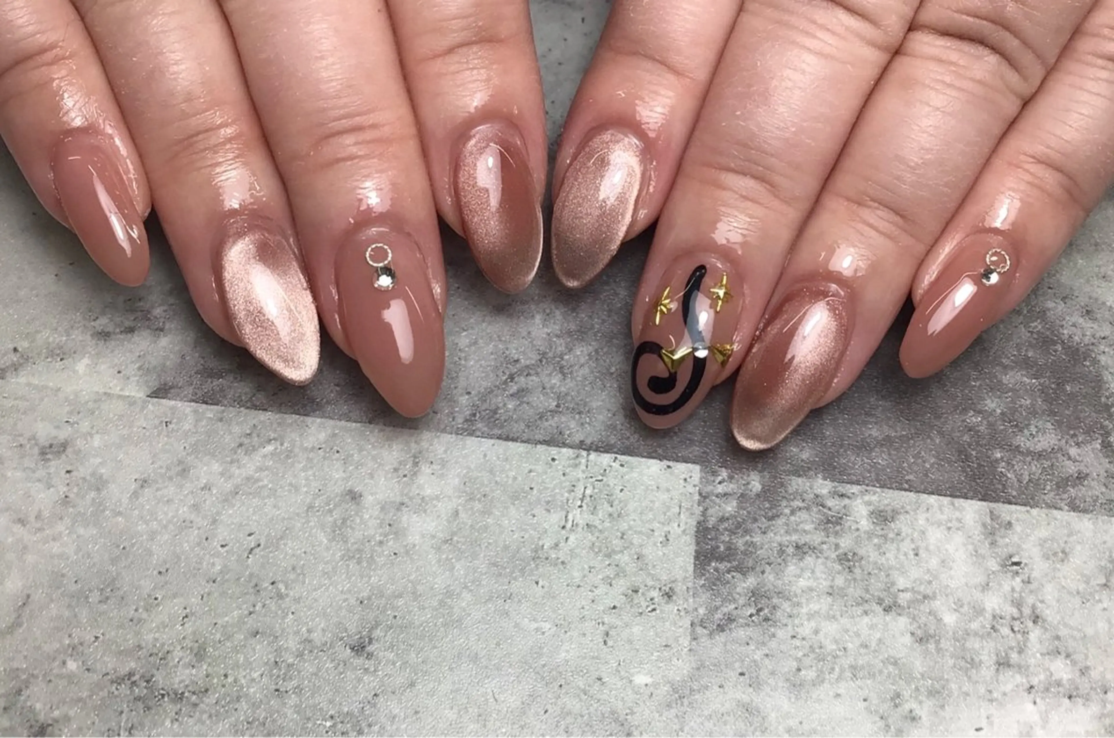 ネイル 長さ出し ジェルネイル マグネットネイル 持ち込み ワンカラーネイル Nail Day 四条烏丸店のネイルデザイン