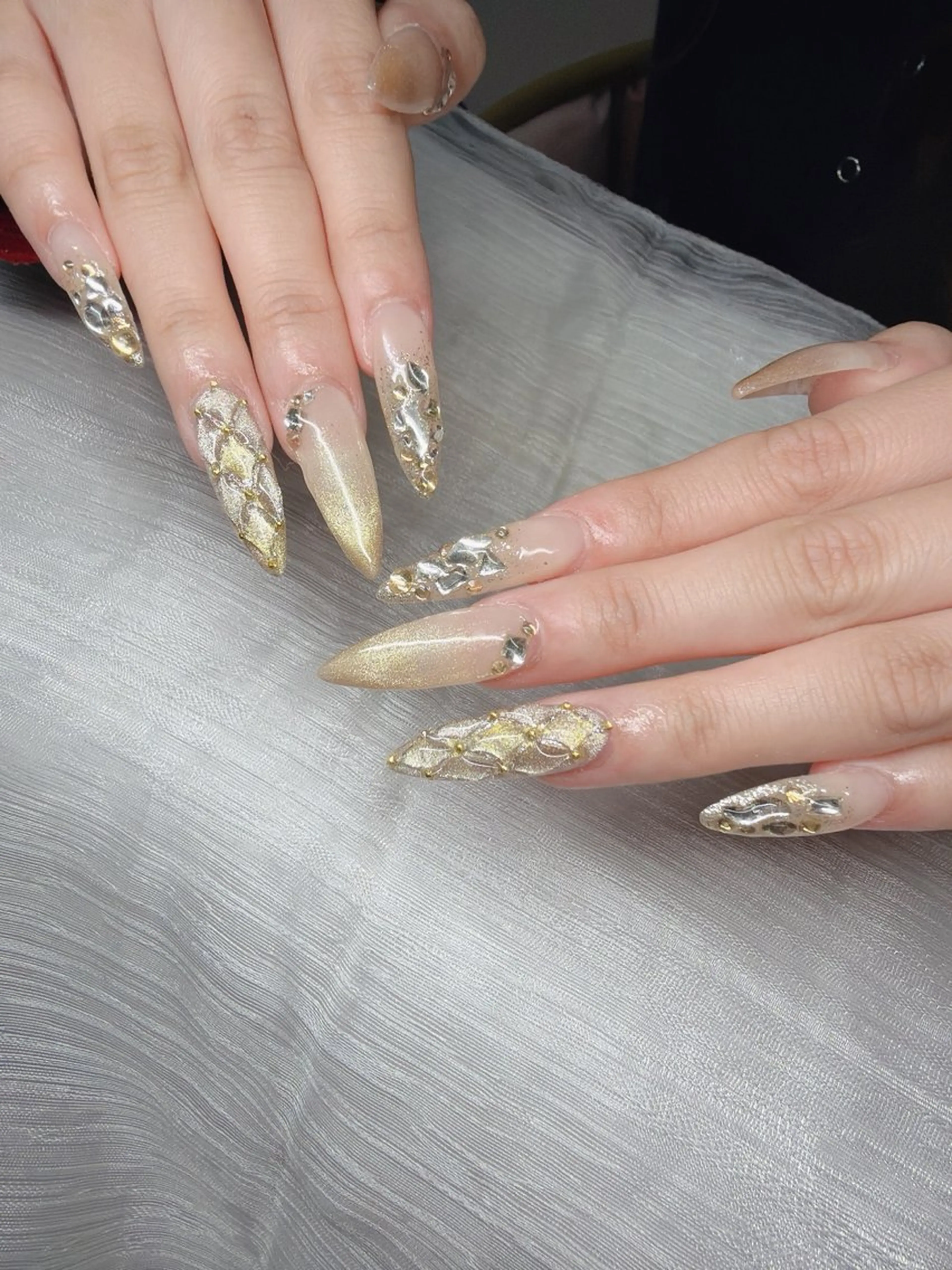 ネイル ハンドネイル Lee Nailsのネイルデザイン