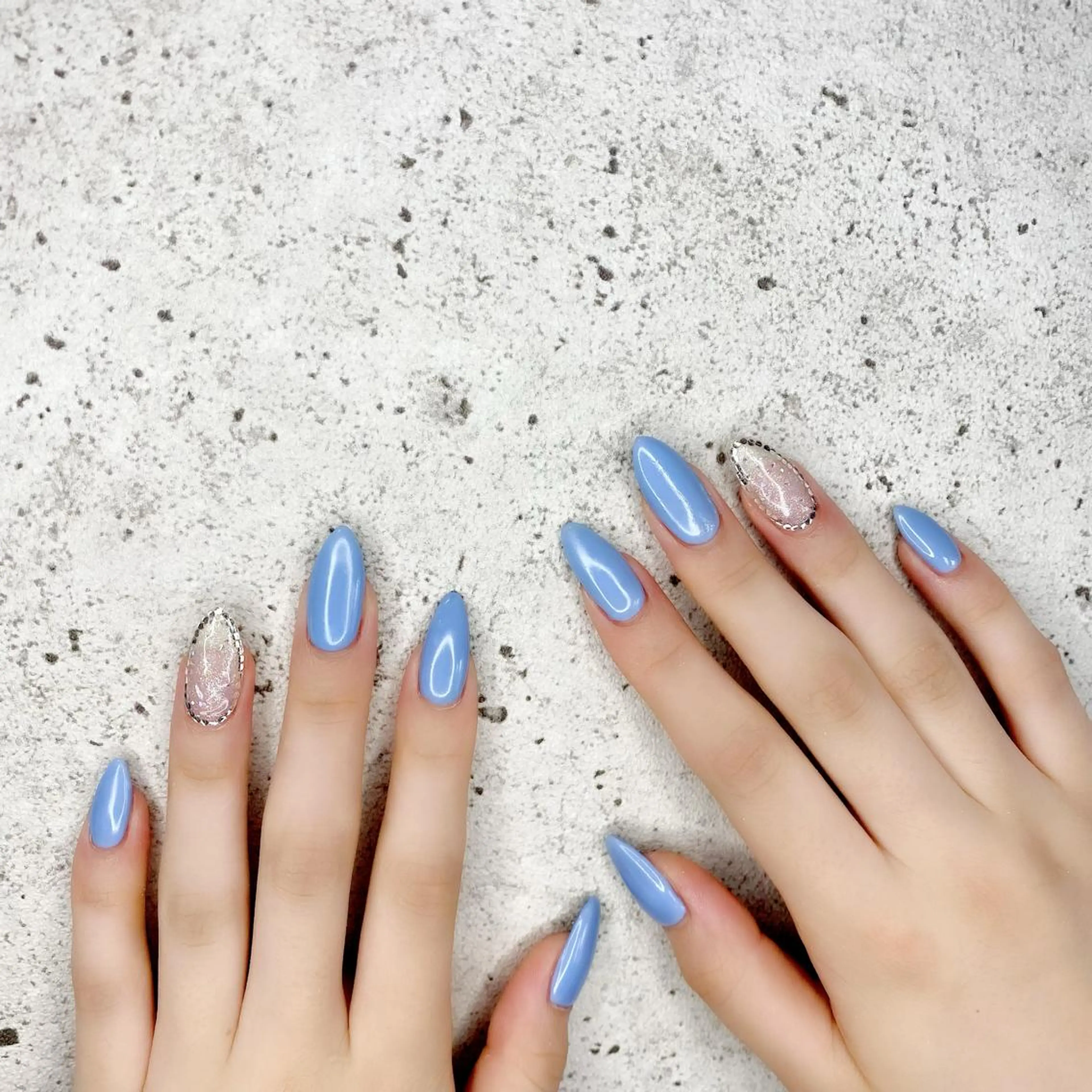 ロング カラー パーマ ヘアアレンジ メンズ キッズ ネイル マツエク・マツパ ブルーカラー ブルー キラキラネイル 夏ネイル ハンドネイル Salon Ｋのネイルデザイン