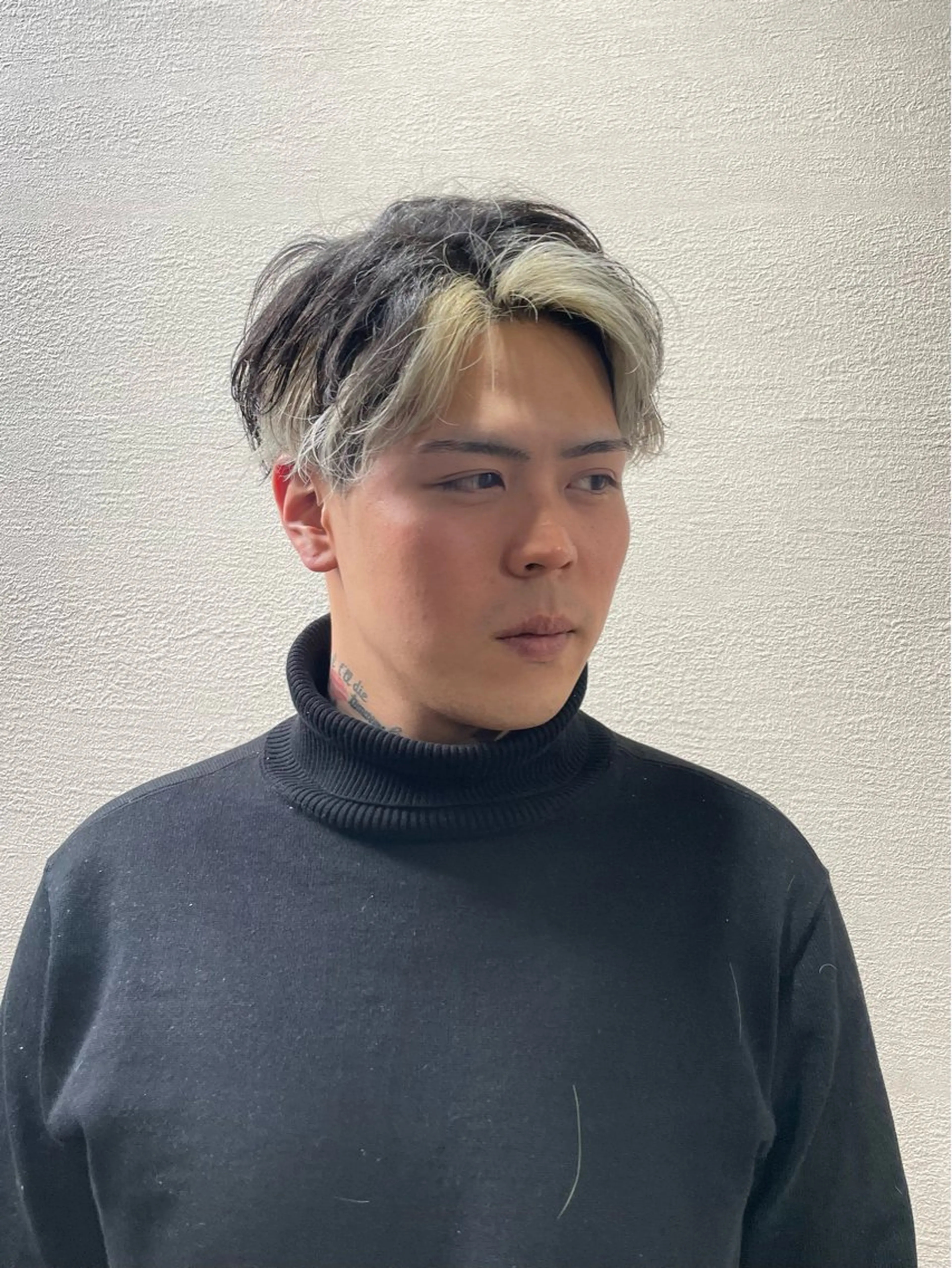 ショート カラー メンズ メンズインナーカラー インナーカラー grAt所属・森 真伊希のヘアスタイル