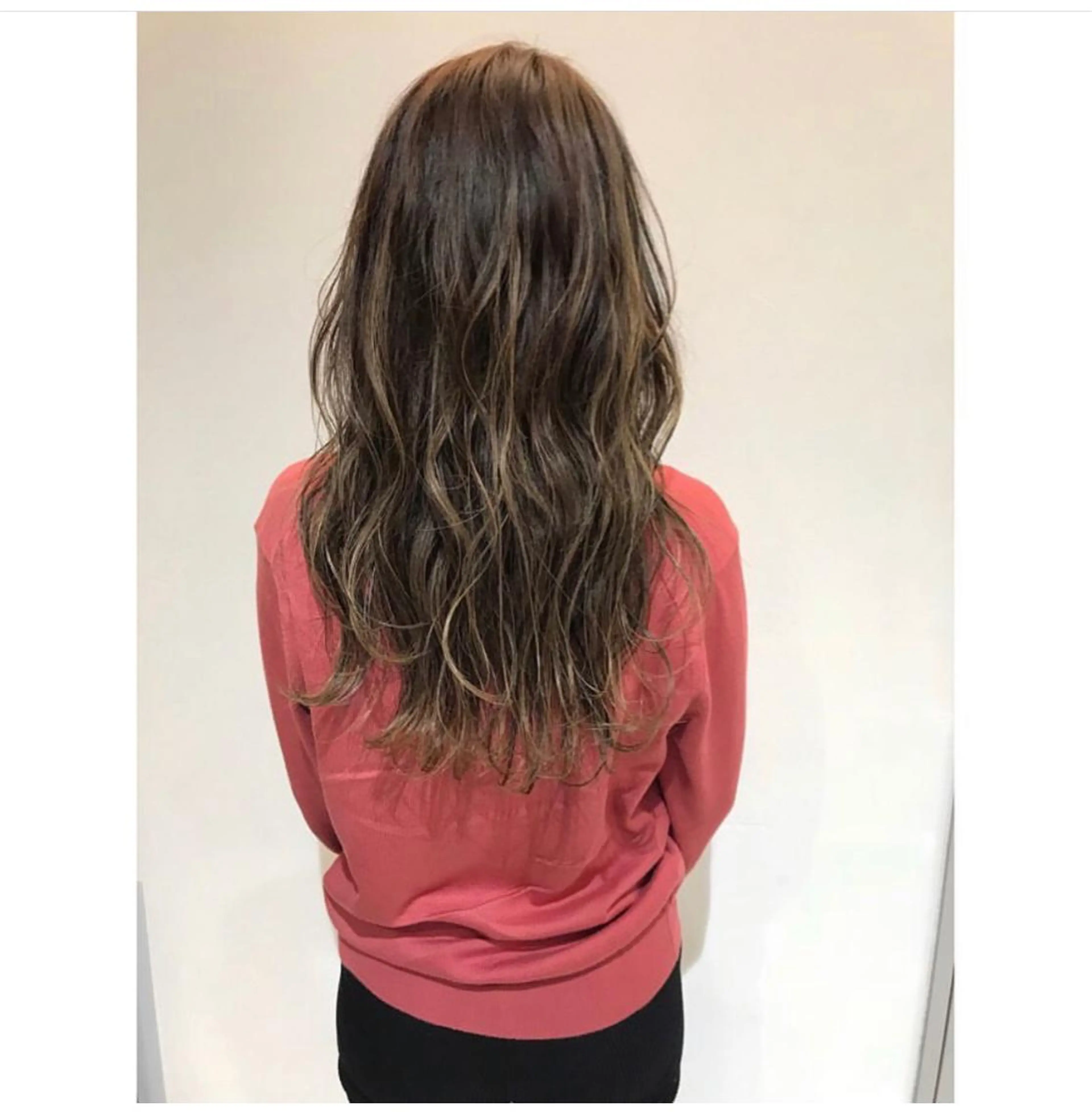 ロング カラー ハイライトカラー ハイライト ヘアカラー 船津 佳奈美のヘアスタイル