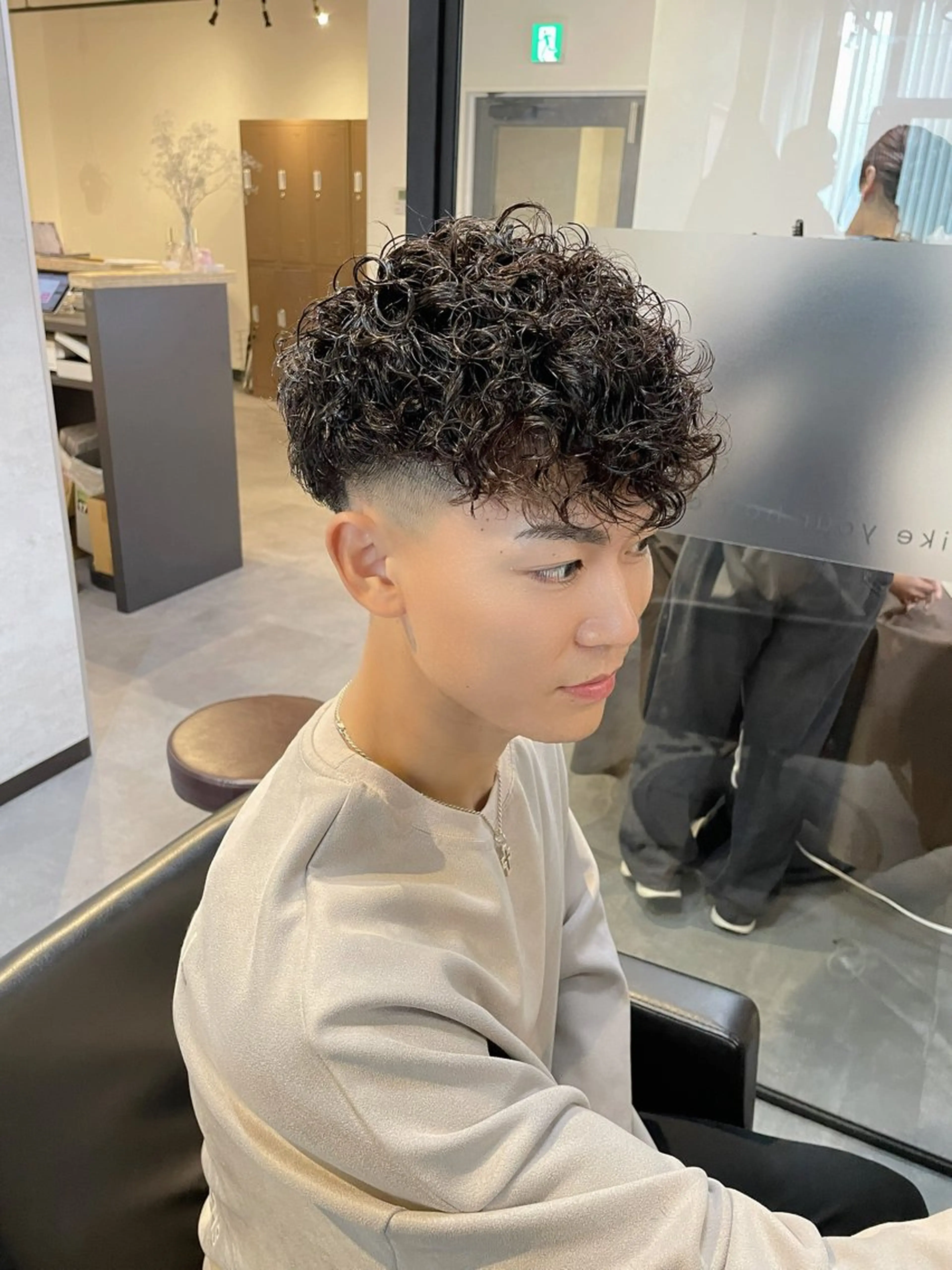 メンズ メンズパーマ カット パーマ 👑髪質改善カラー 中垣斗希のヘアスタイル