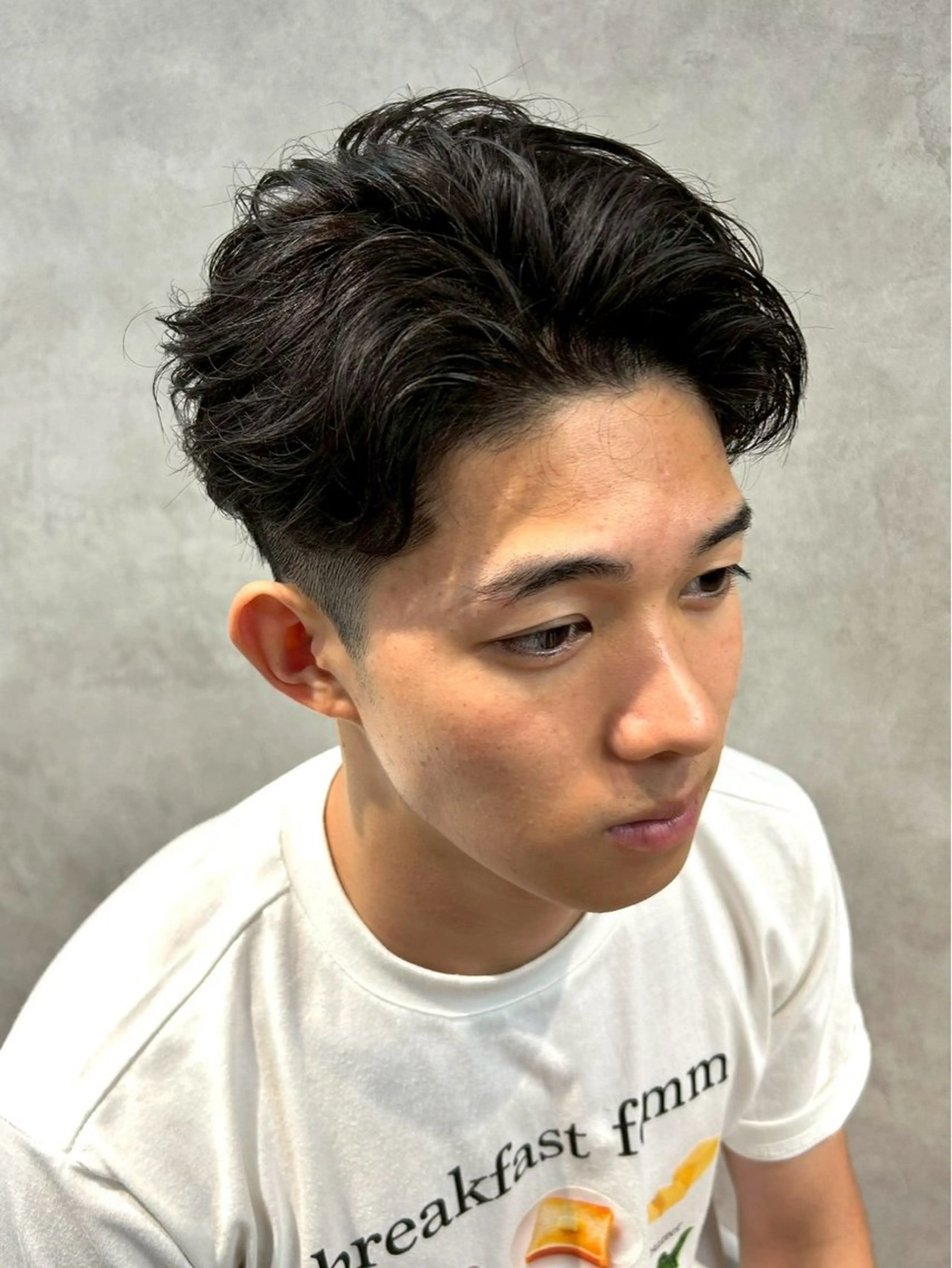 パーマ メンズ カット パーマ トリートメント メンズ/ハイトーン 【yoshiki】のヘアスタイル