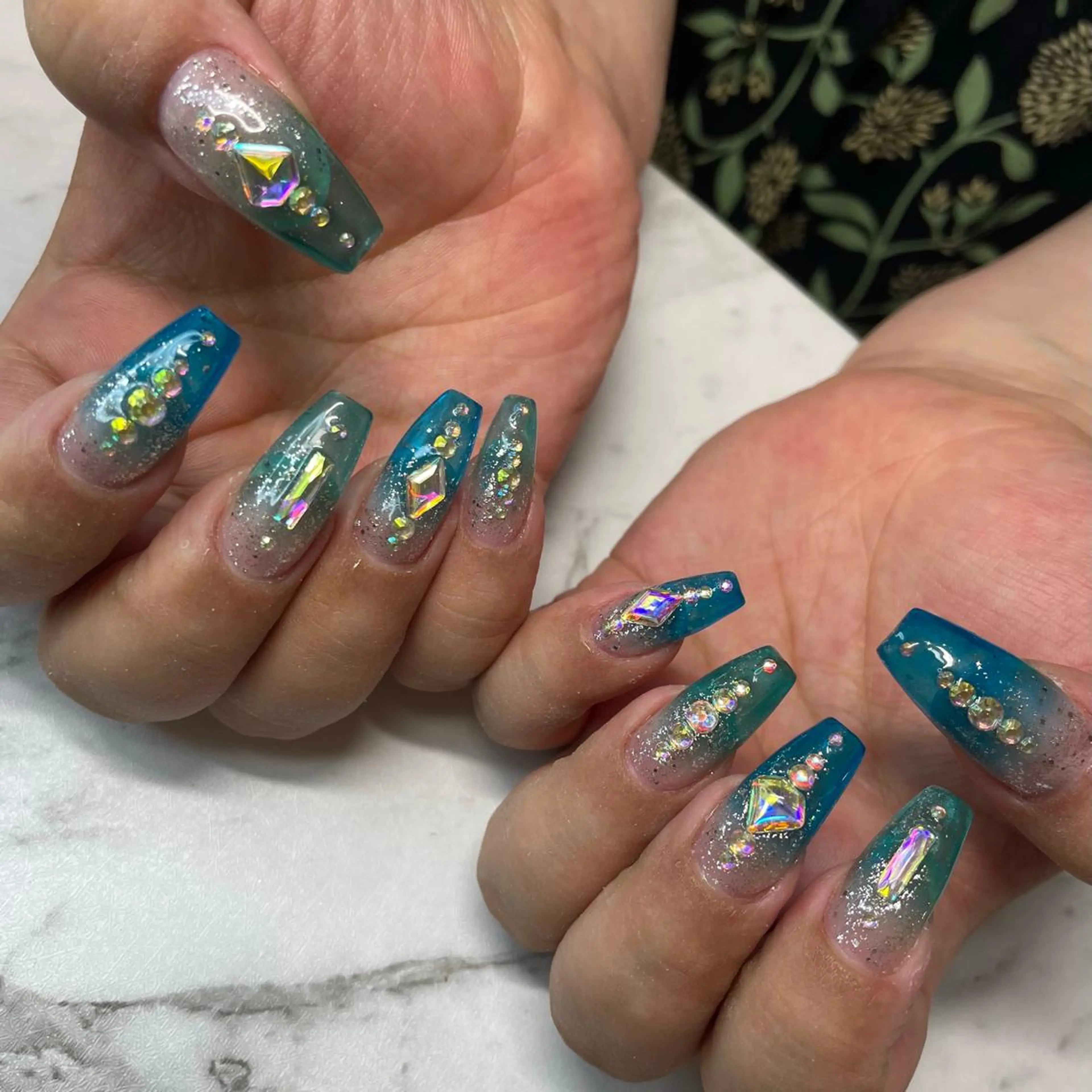 ネイル Beauty Salon amour所属・Seven's / NANAのネイルデザイン