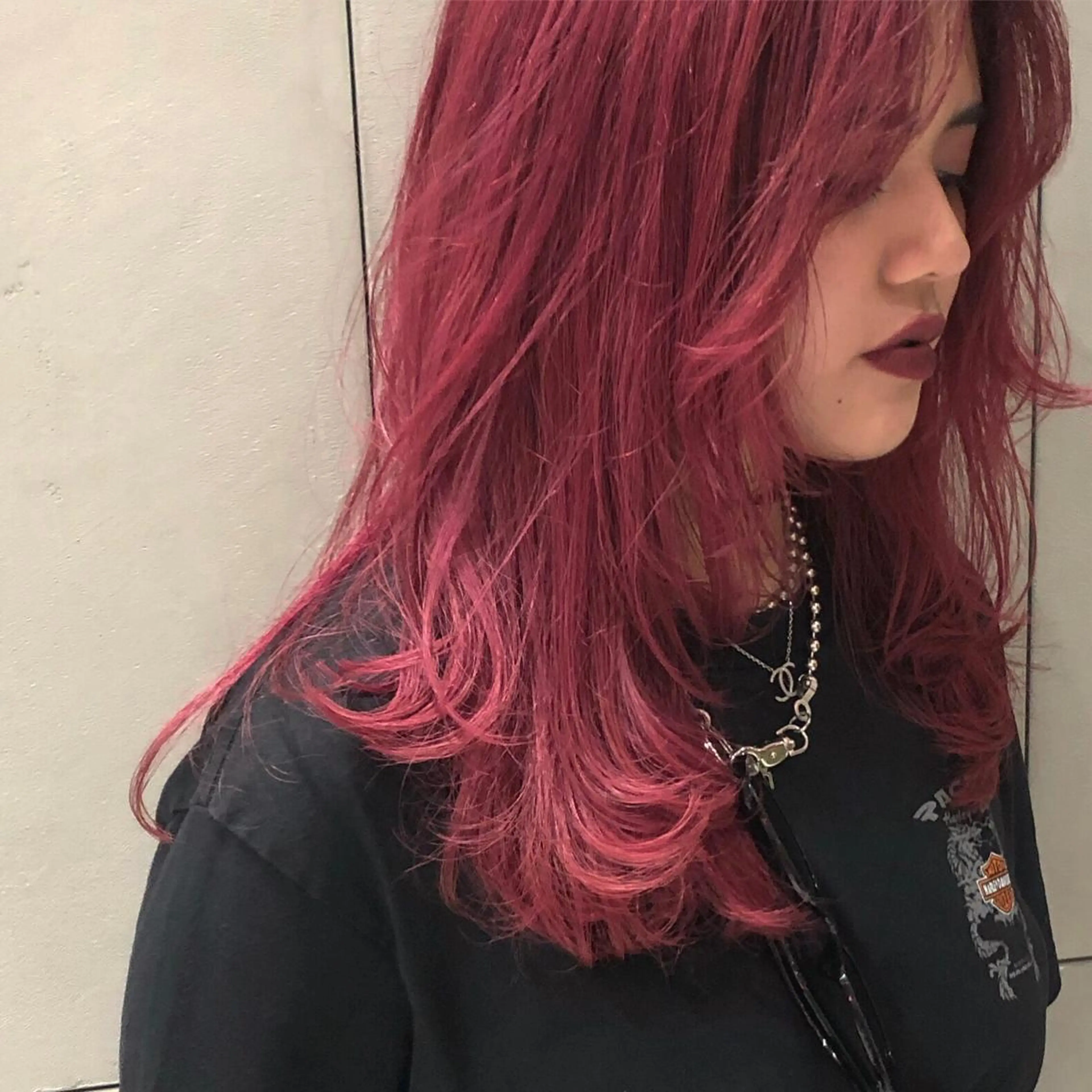 セミロング カラー ブリーチ 古屋 花織のヘアスタイル