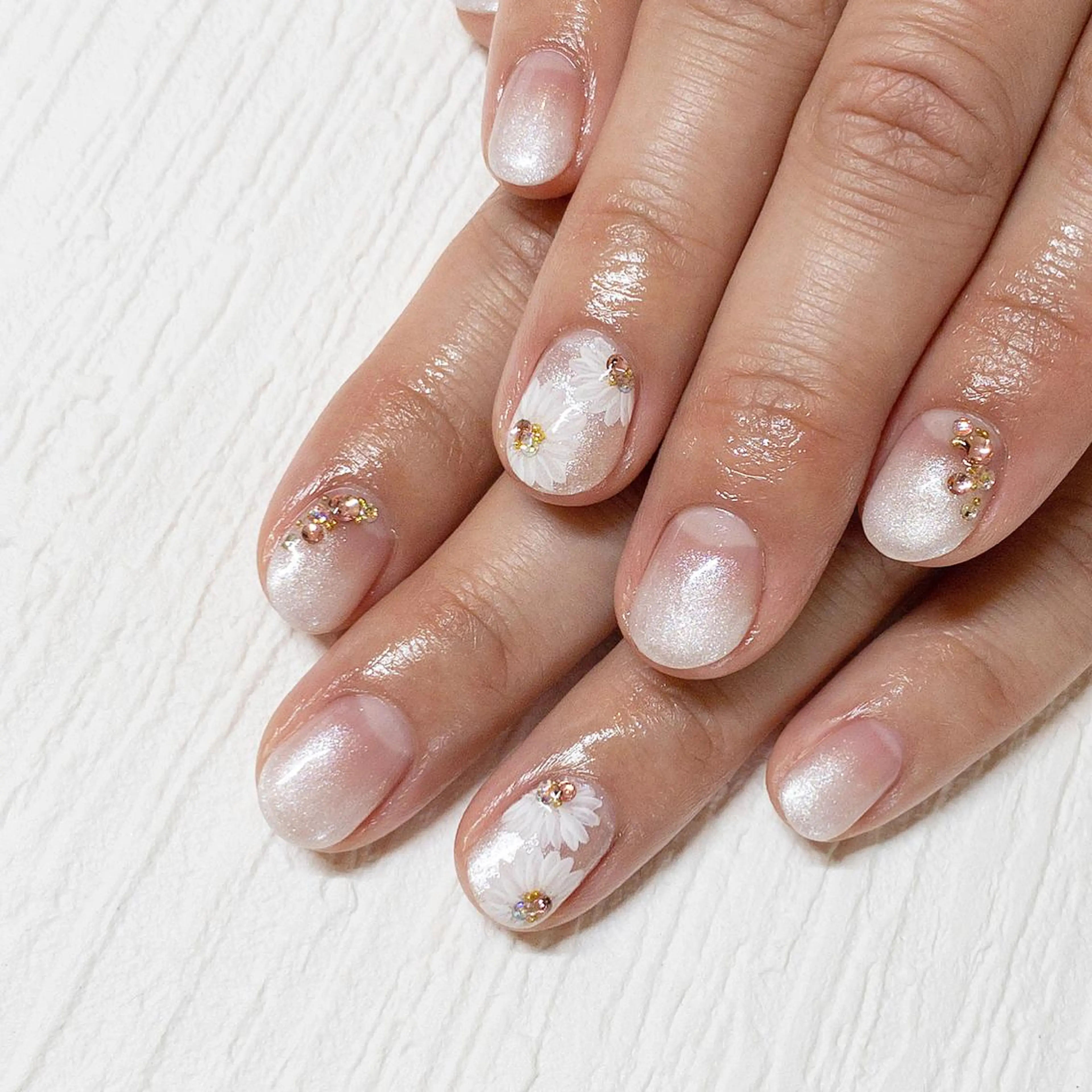 ネイル rokunana 佐野のネイルデザイン