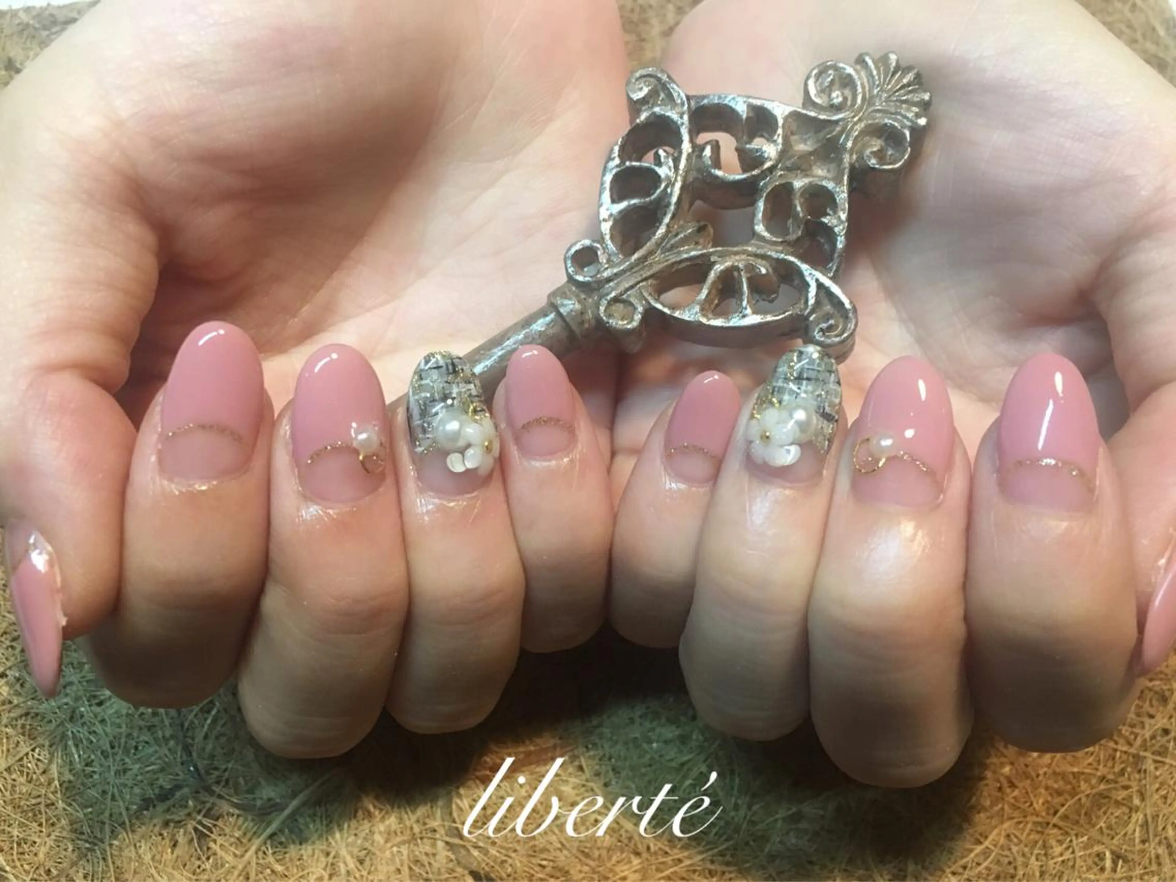 ネイル liberté (リベルテ)のネイルデザイン