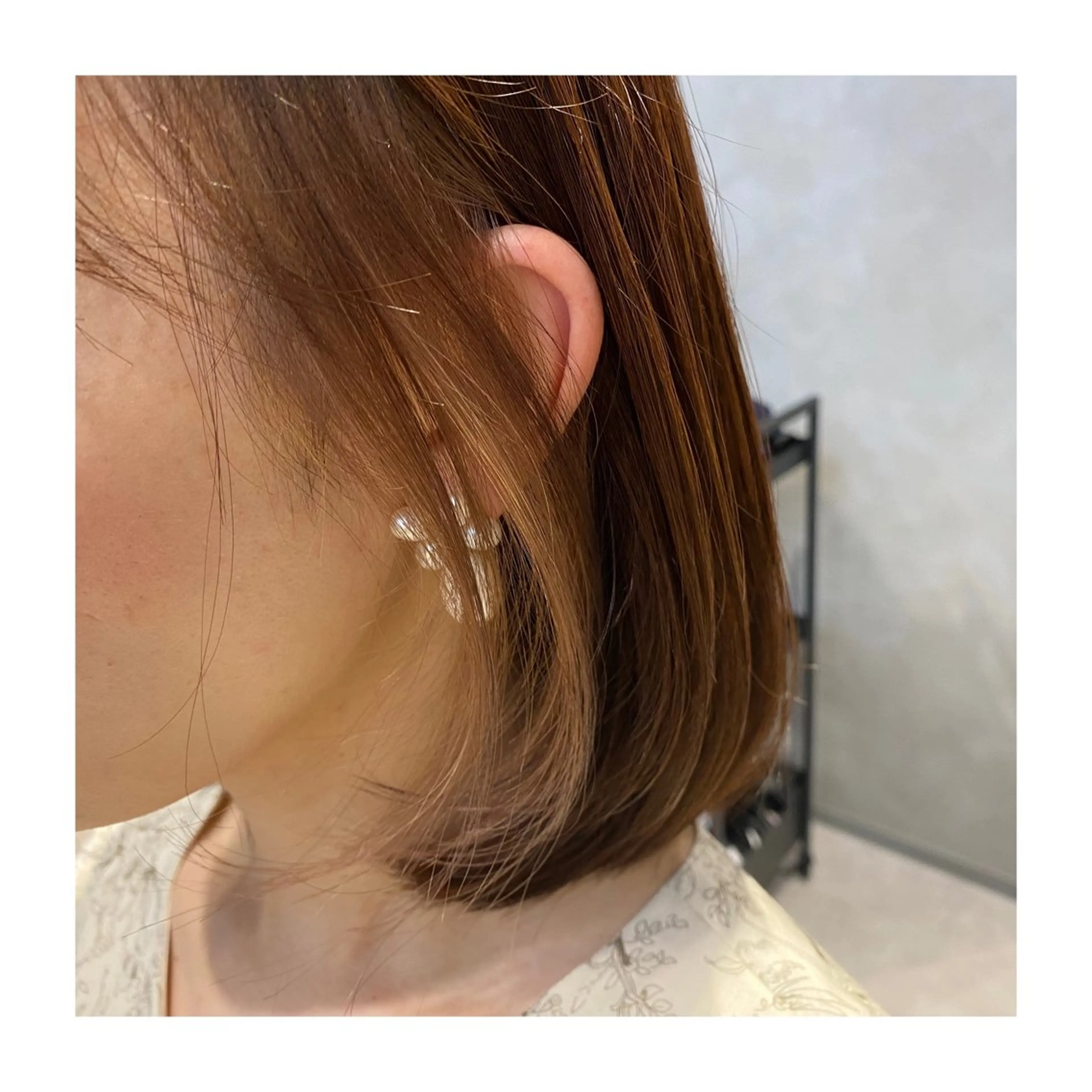 ミディアム カラー ヘアアレンジ ベージュカラー ブラウンカラー イヤリングカラー ピンクカラー ピンクベージュ カット ヘアカラー 小國 綾かのヘアスタイル