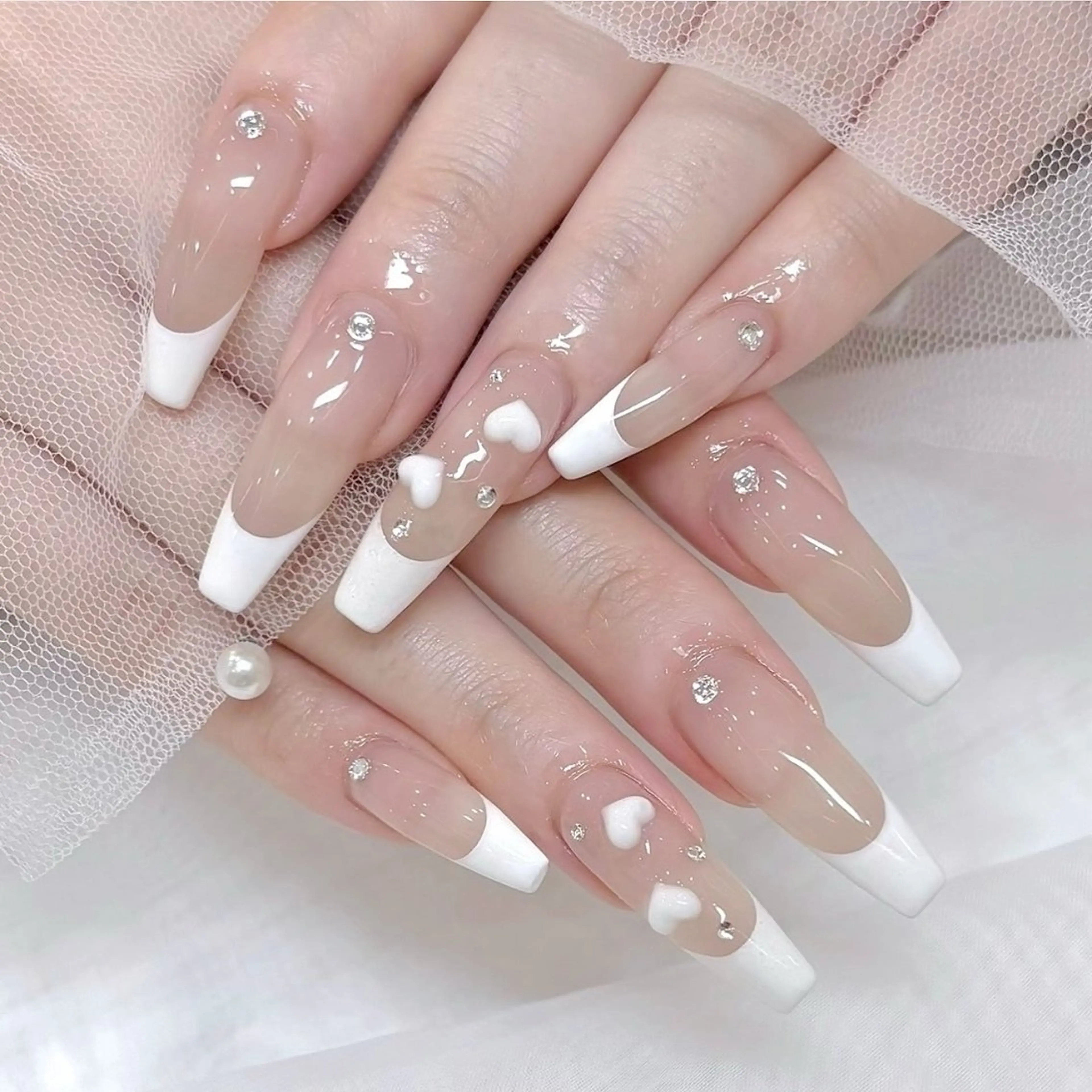 セミロング ハンドネイル Pio Mielのネイルデザイン