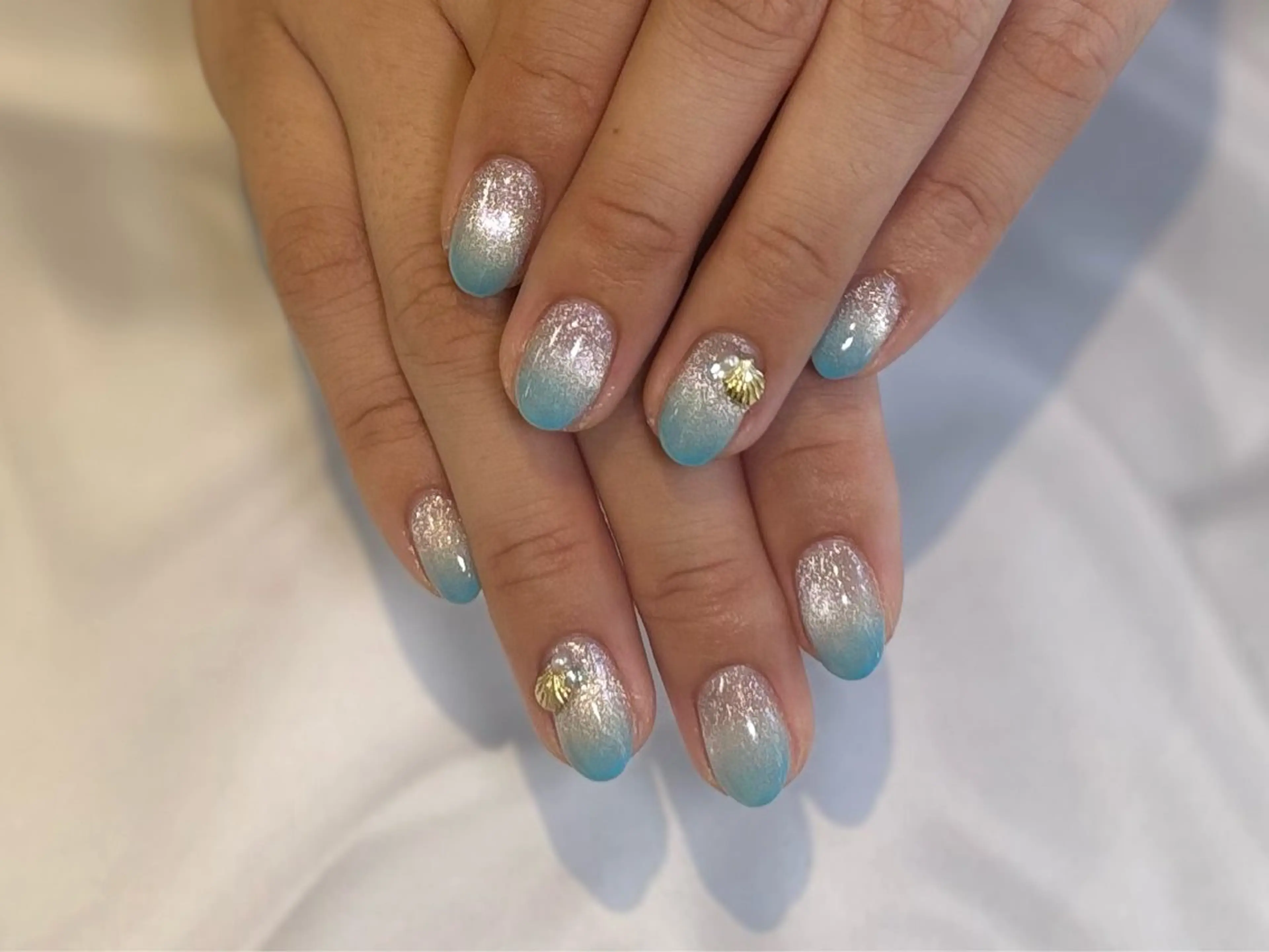 ネイル 夏ネイル ハンドネイル 秋山 香穂のネイルデザイン