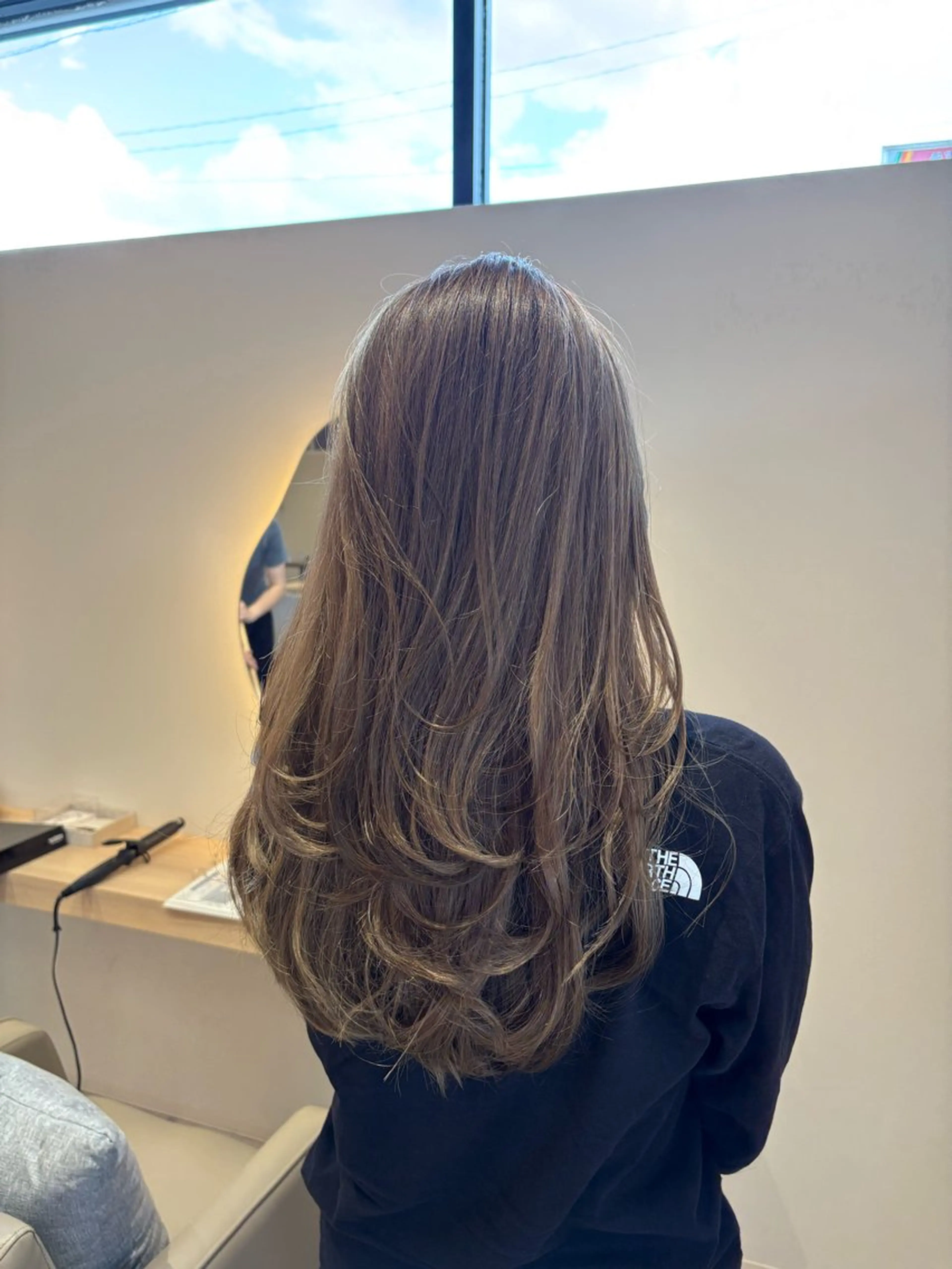 ロング カラー ベージュカラー ミルクティーベージュ レイヤーカット カット ヘアカラー レイヤー/透明感/髪 質改善/メンズ/佐藤のヘアスタイル