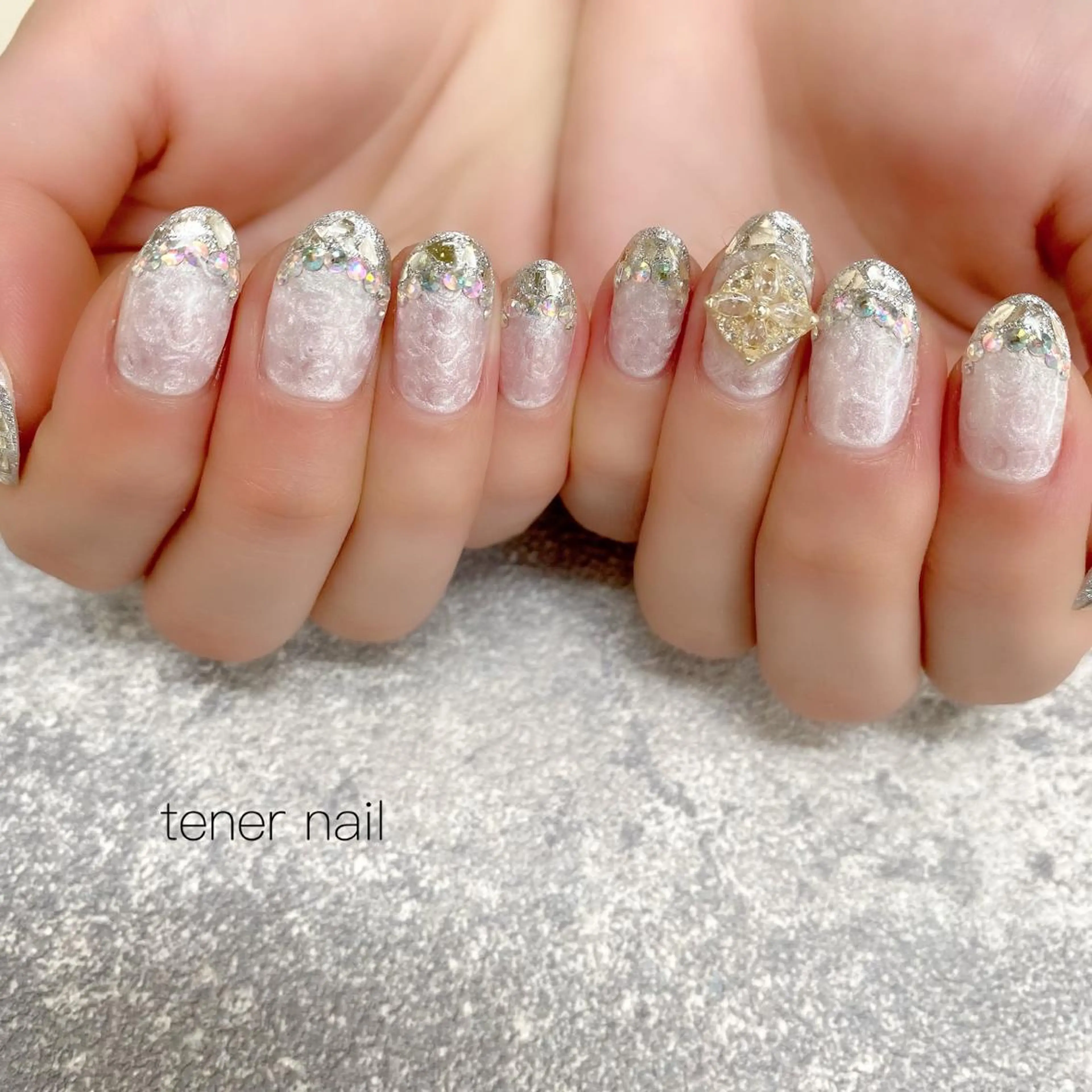 ネイル フレンチネイル ガラスフレンチ tener  nail  テネルネイル所属・テネルネイル tener nailのネイルデザイン