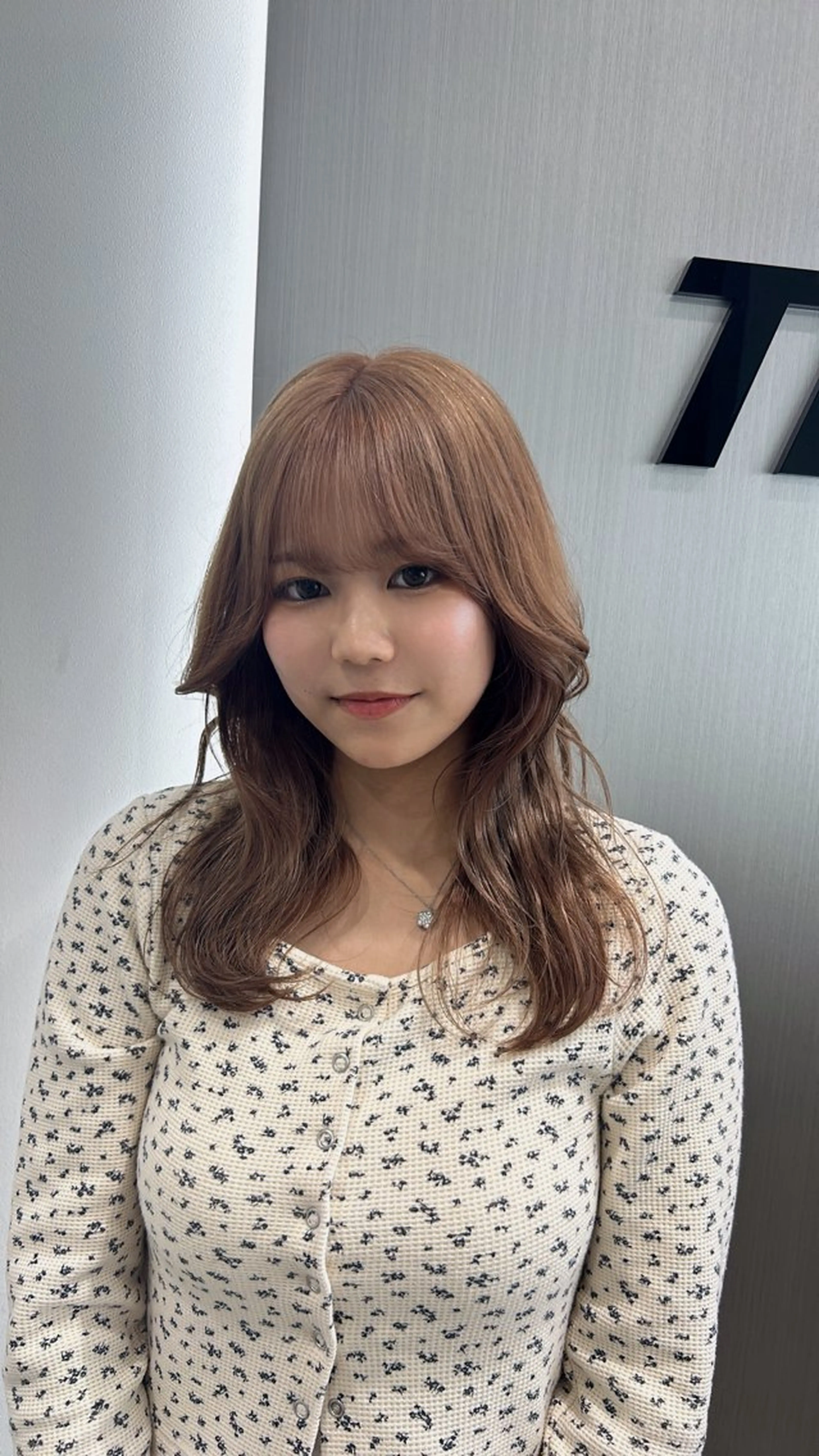 ロング カラー ヘアカラー トリートメント ヘッドスパ ヘアセット YUKA🤍ベージュ /ミルクティーのヘアスタイル