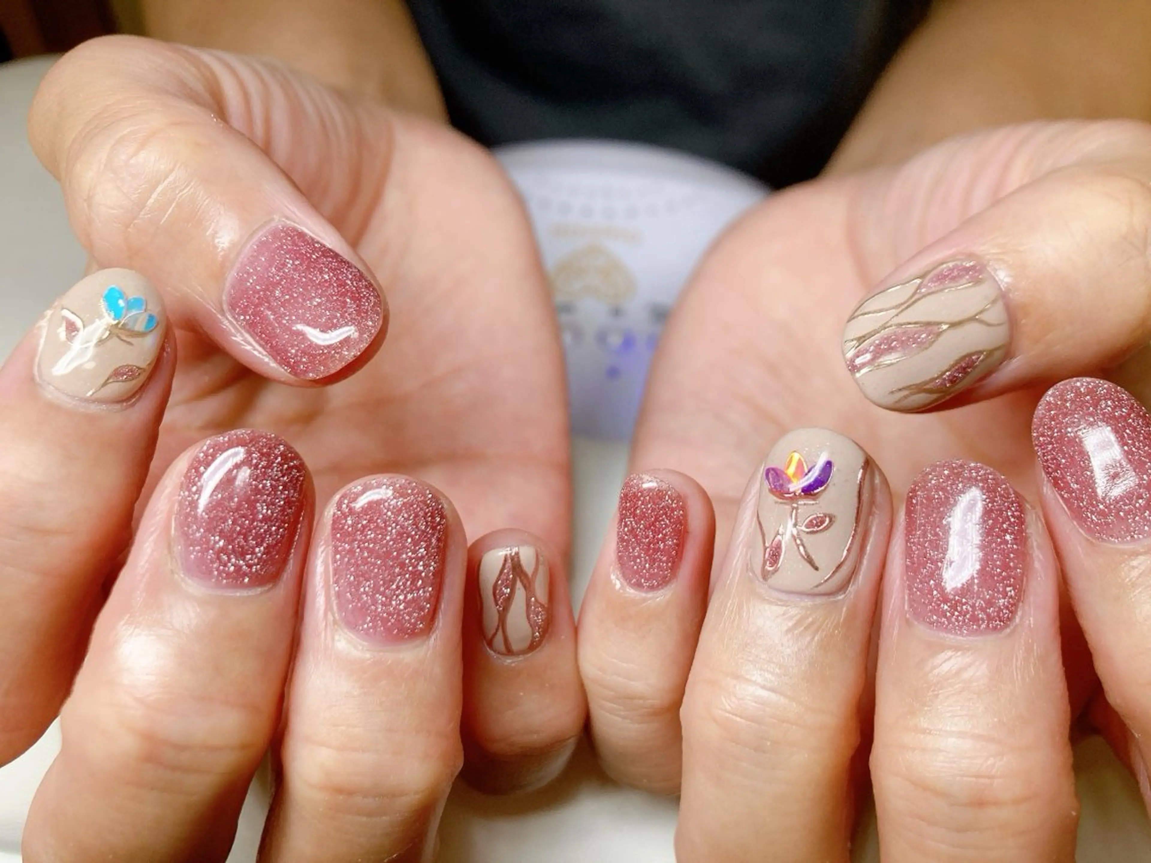 ネイル ECLAT エクラ所属・寺山 千鶴のネイルデザイン