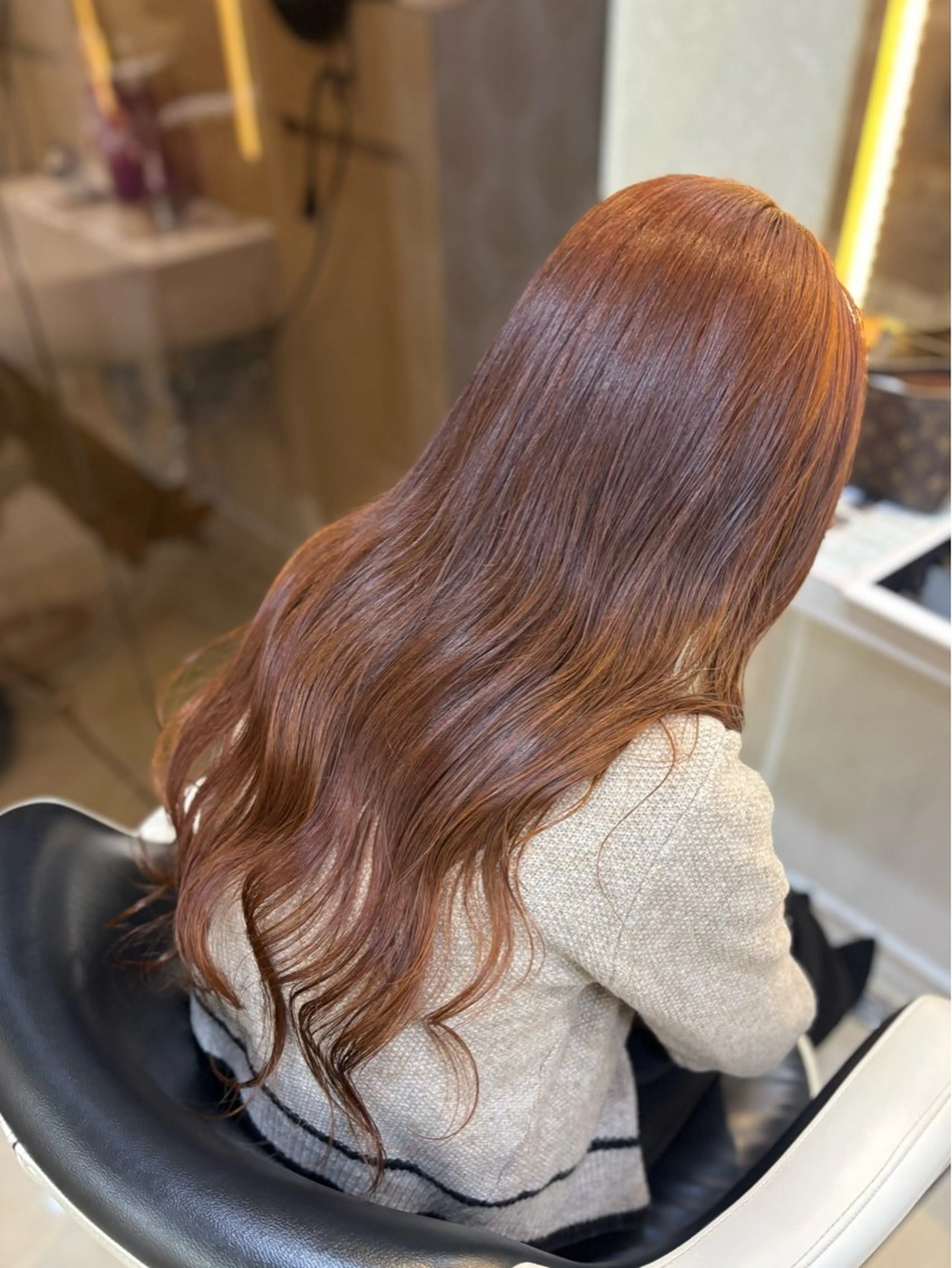 ロング オレンジブラウン ヘアカラー トリートメント はらだ すずのヘアスタイル