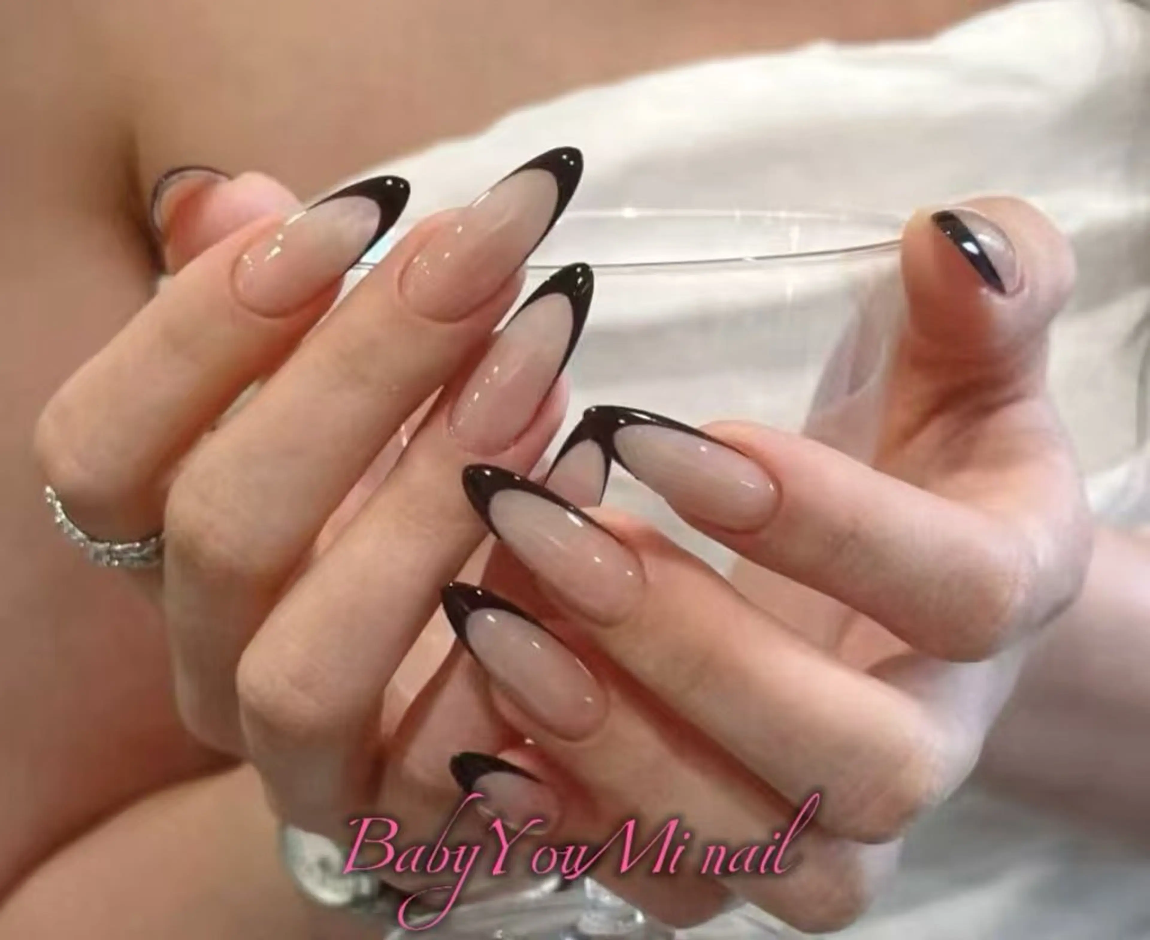 ネイル オーロラネイル フラワーネイル フットネイル フレンチネイル ジェルネイル ハンドネイル BabyYouMi nailのネイルデザイン