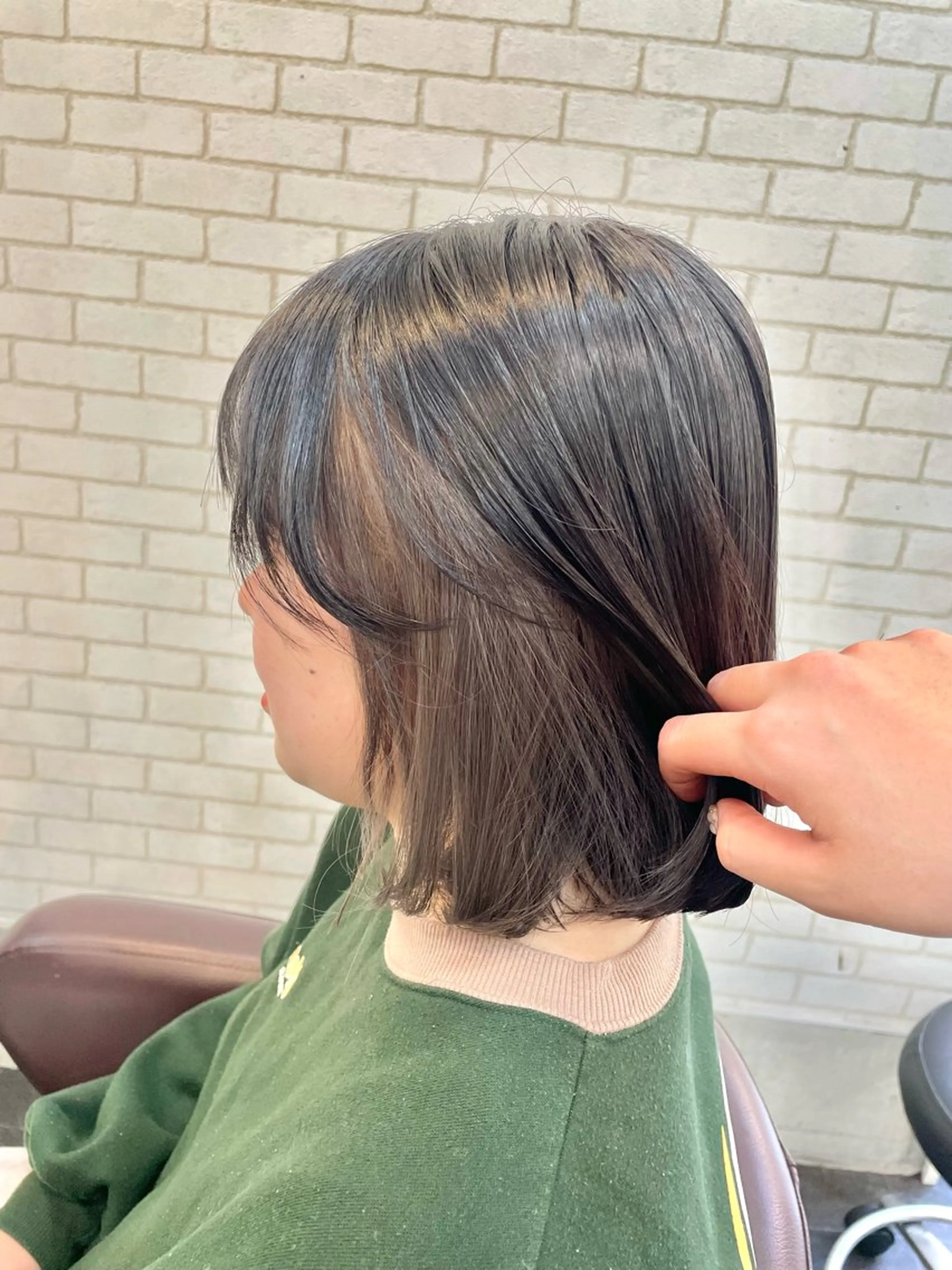 ミディアム カラー ブリーチ グレージュ カット ヘアカラー トリートメント TELA HAIR 瑞江店所属・髪質改善⭐️透明感 片塩のヘアスタイル