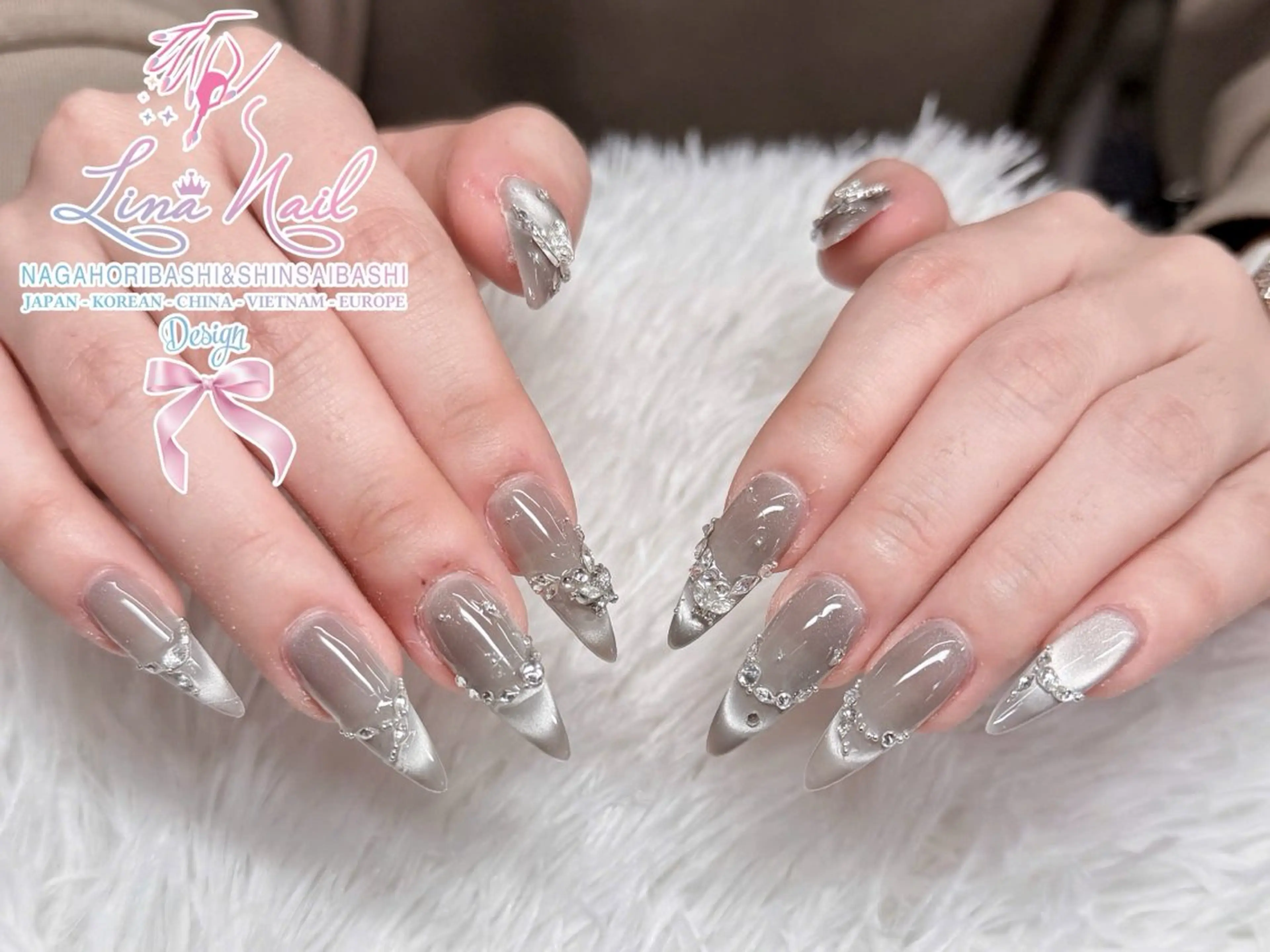 ミディアム 韓国風ヘア クリスマス ハンドネイル 79Linanailnamba所属・Linanail Nambaのネイルデザイン