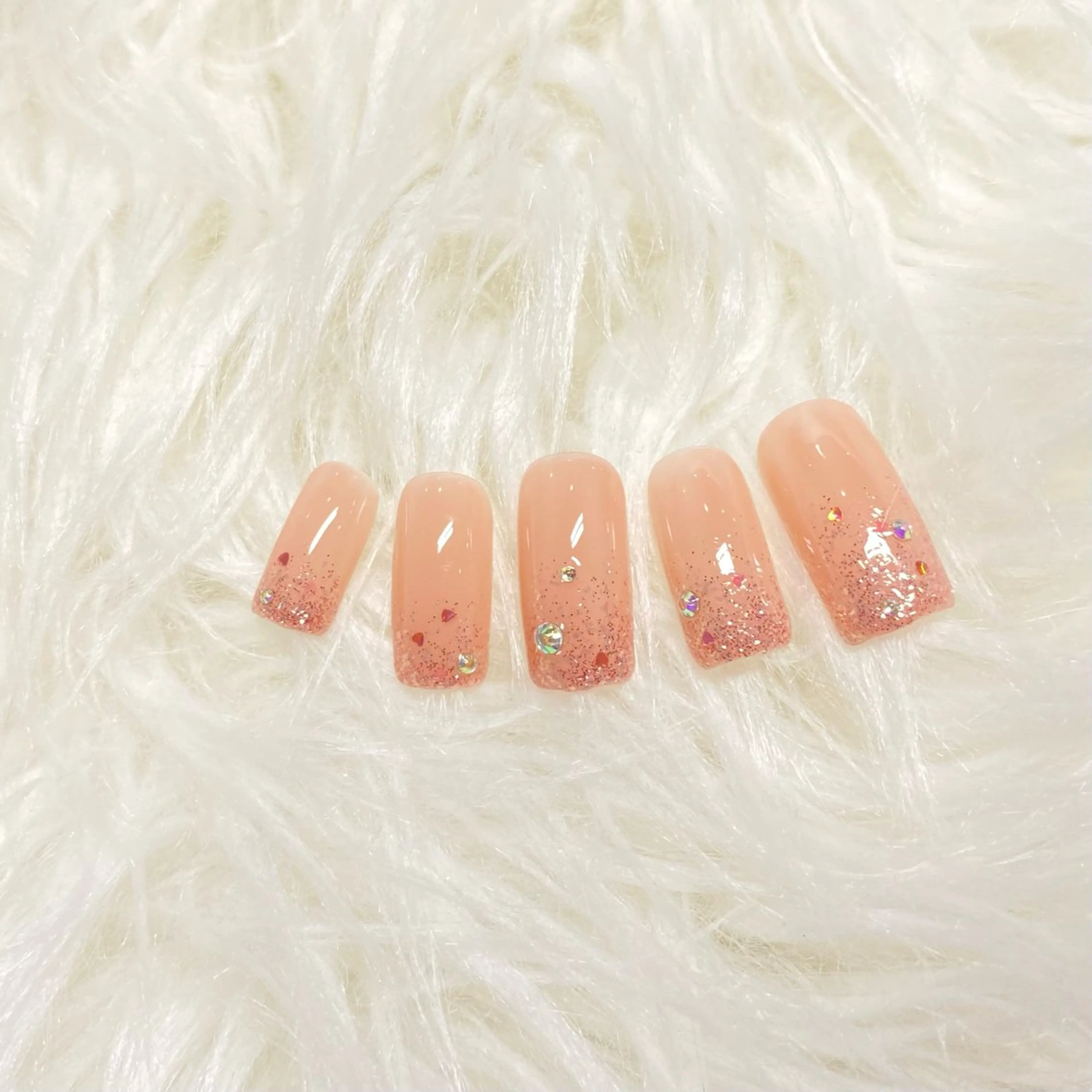 ミディアム ハンドネイル 齋藤 佳奈のネイルデザイン