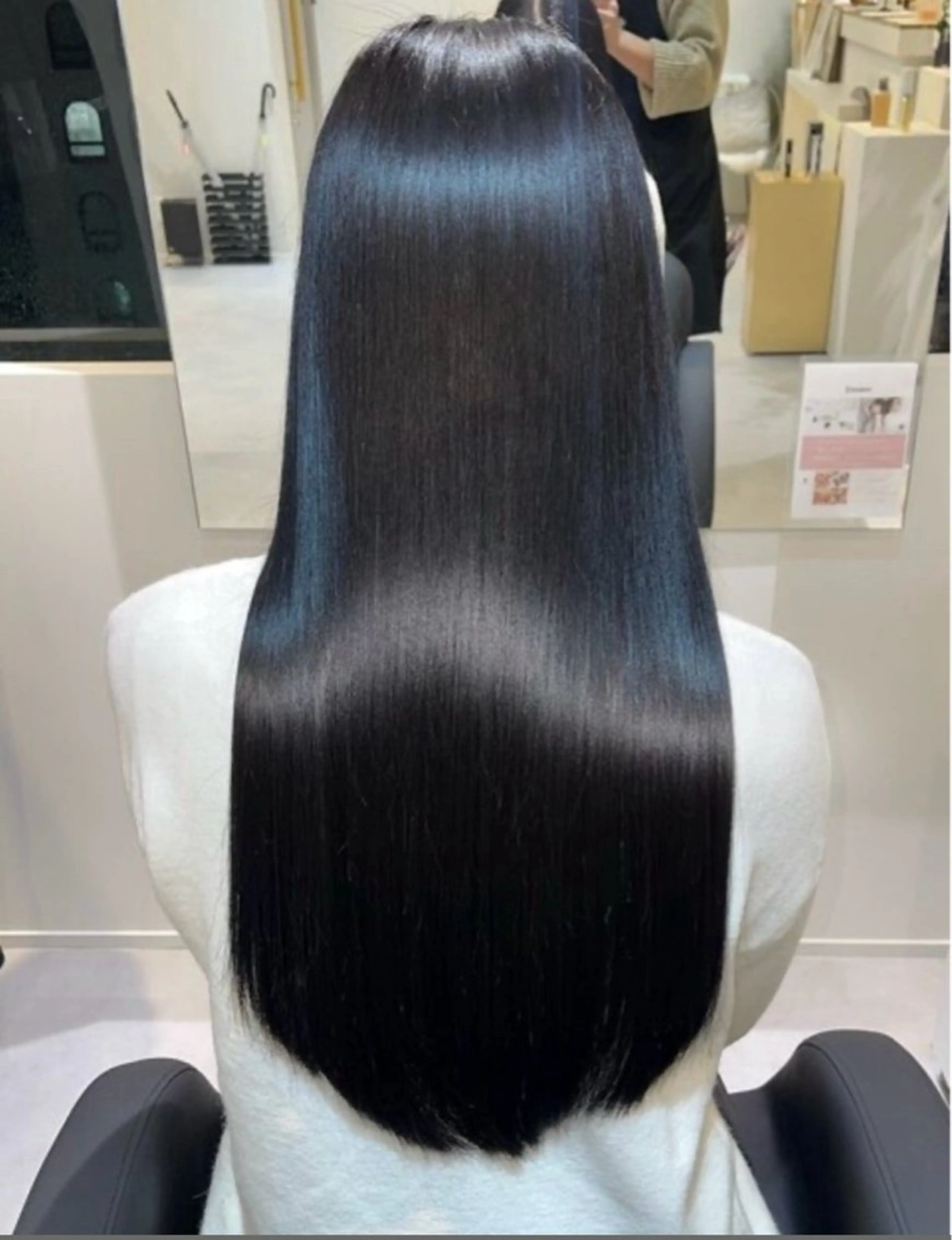 Emuest所属・Emüest髪質改善 👩🏼🖤cocoのヘアスタイル