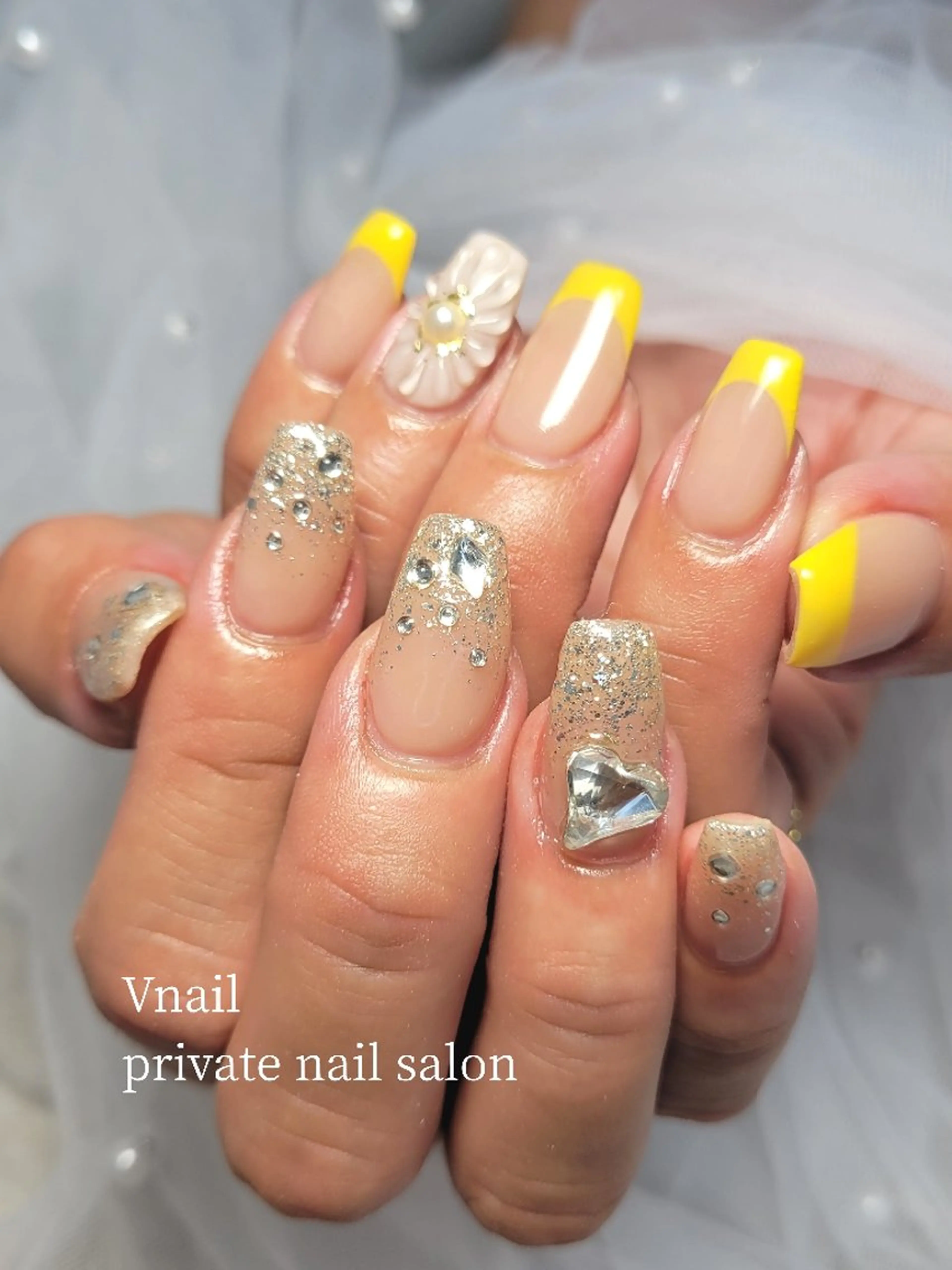 ネイル ハンドネイル V. nailのネイルデザイン