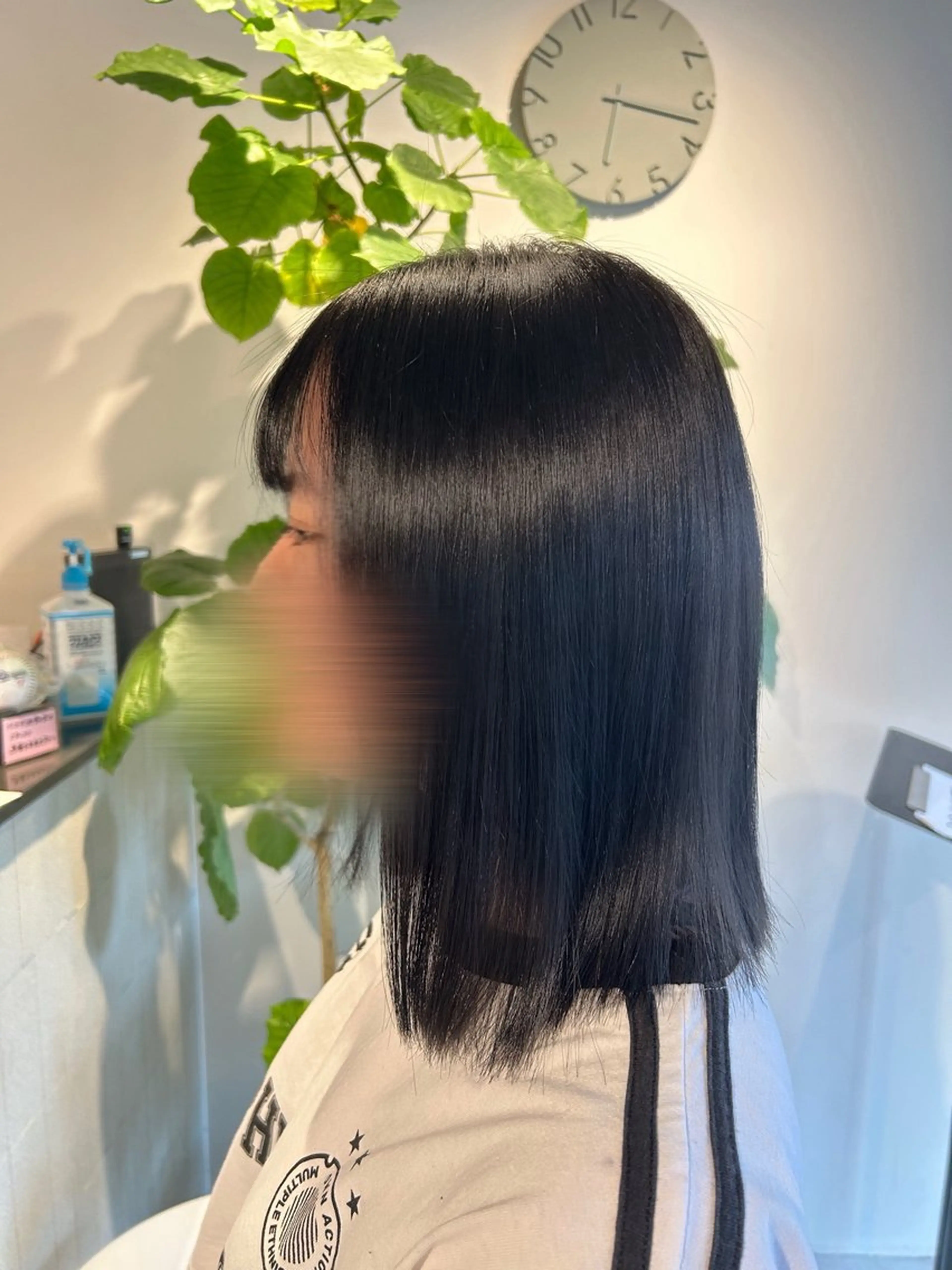 セミロング 井手上 陽菜のヘアスタイル