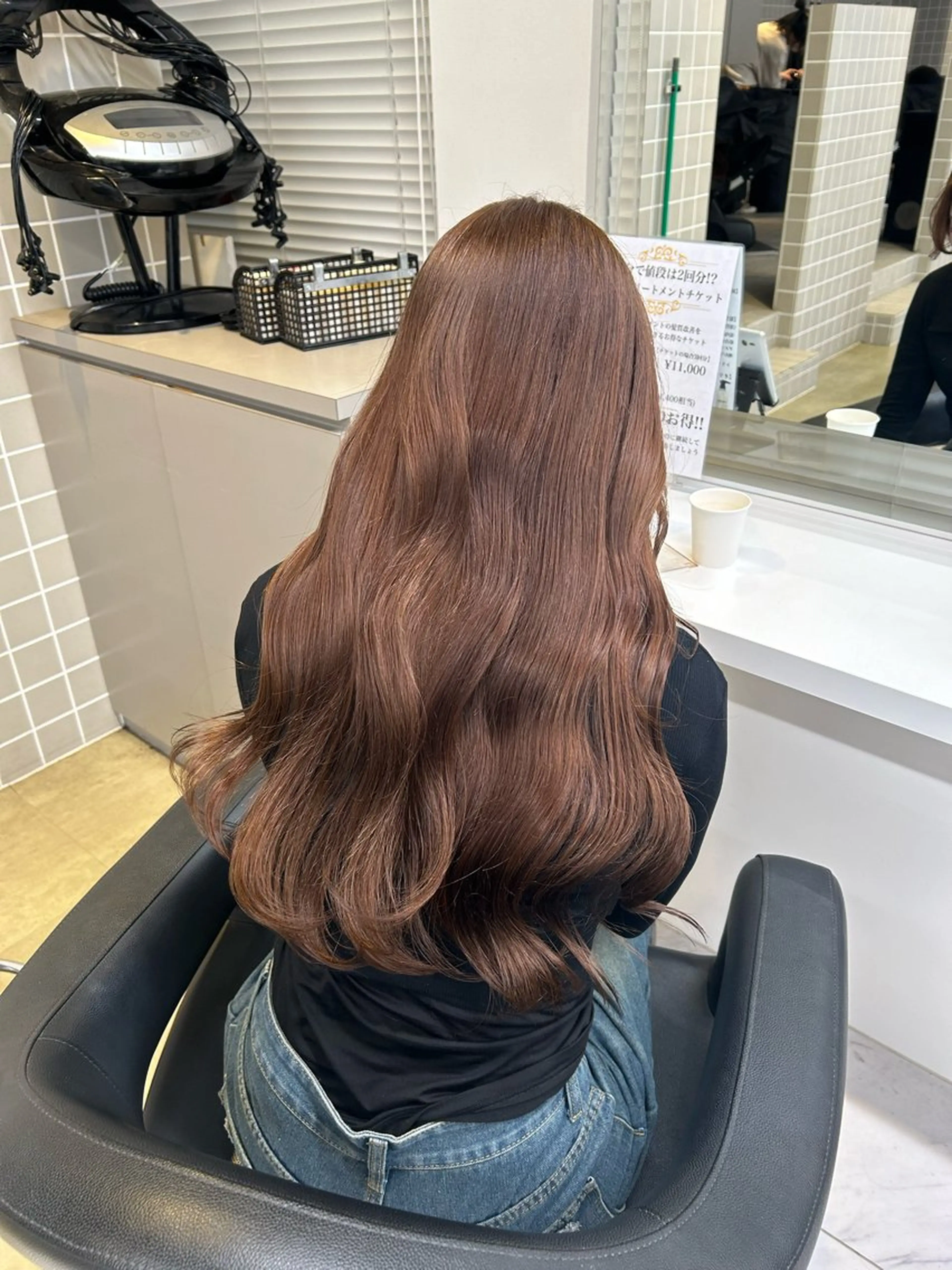 セミロング カラー ヘアアレンジ ブラウンカラー 韓国風ヘア カット ヘアカラー トリートメント ヘアセット 💎韓国/ レイヤー カット/ 暖色🫧のヘアスタイル