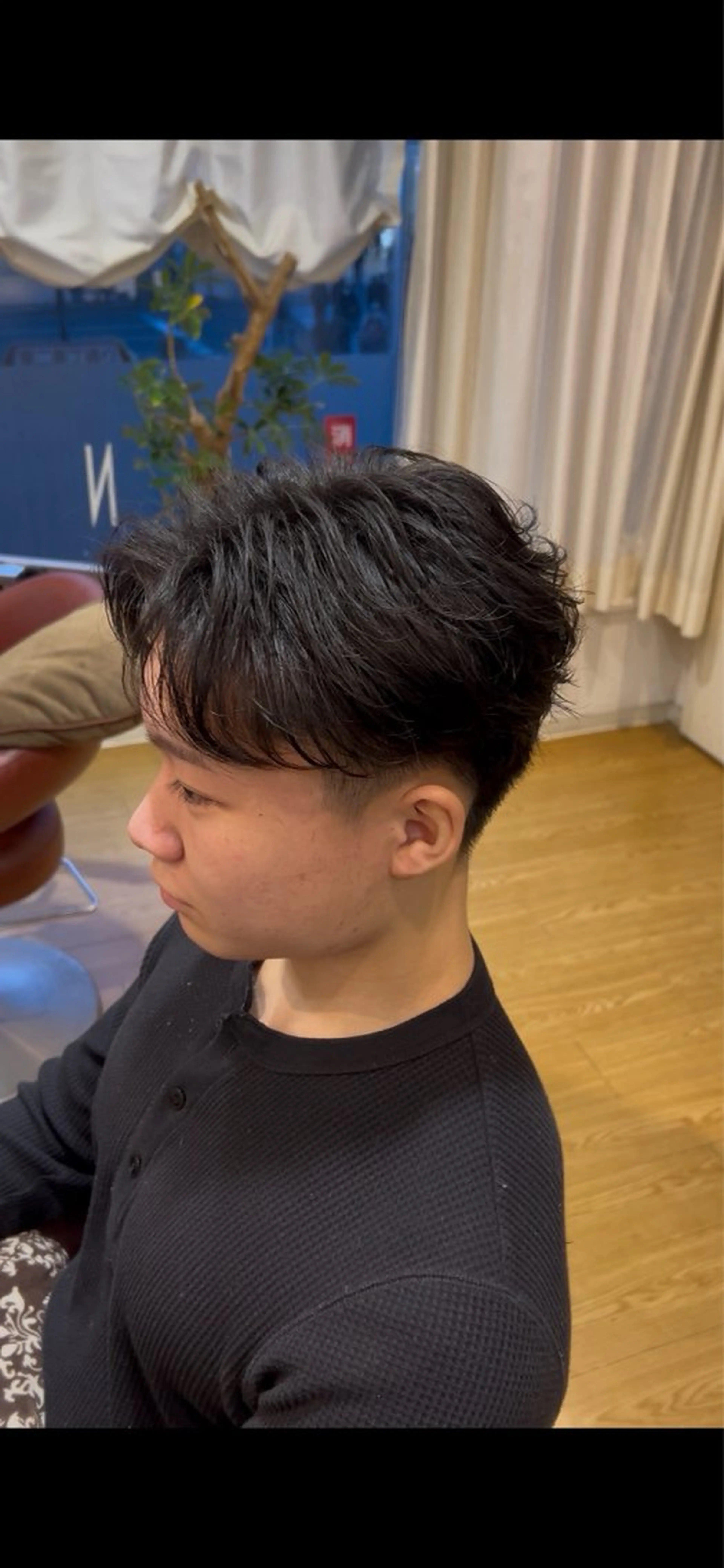 パーマ メンズ フェザーパーマ メンズパーマ カット パーマ レナークイスト かめのヘアスタイル