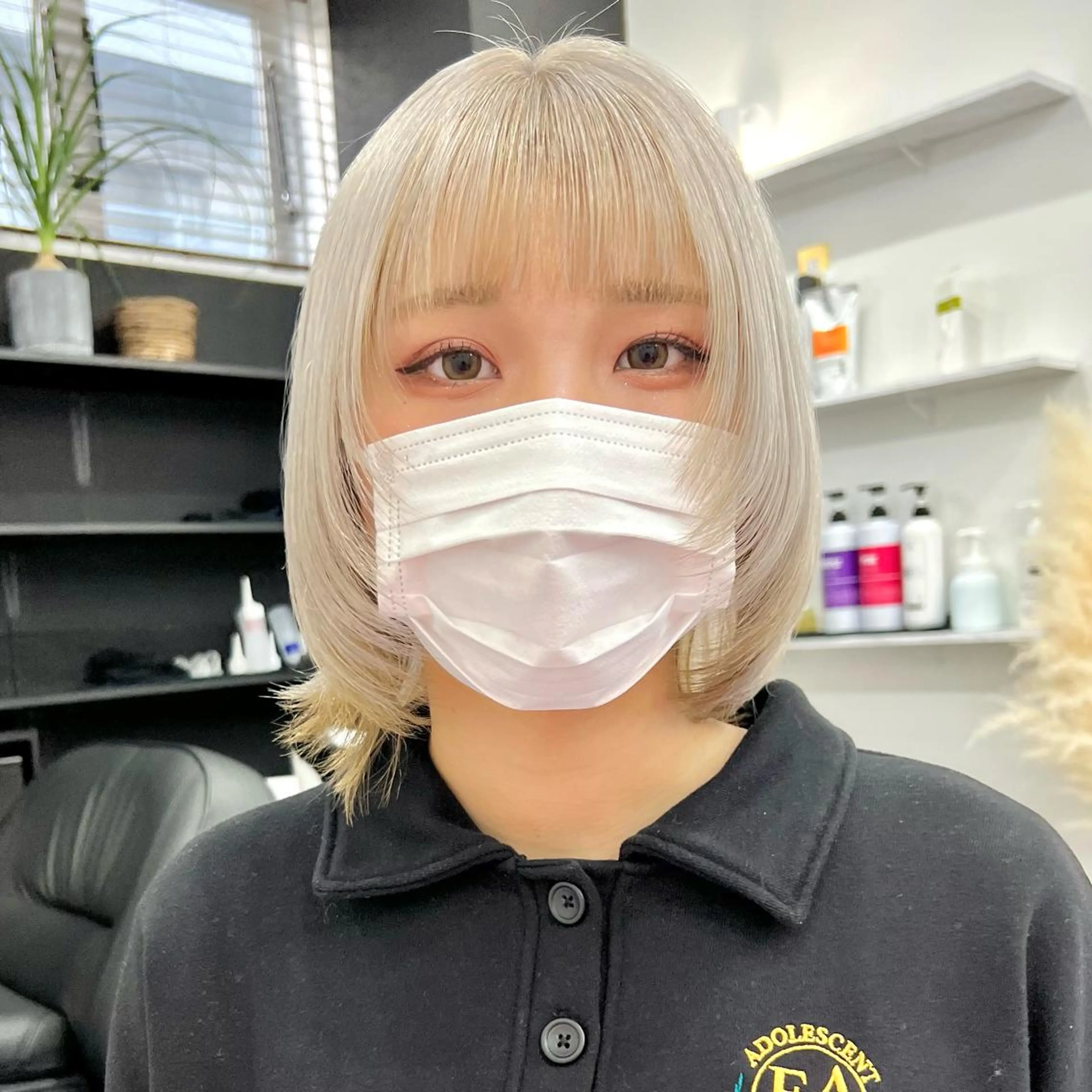 ショート カラー ブリーチ 透明感カラー ハイトーンカラー 顔周りカット ChuDuck所属・🐮ChuDuck 代表　SHOTA🐮のヘアスタイル