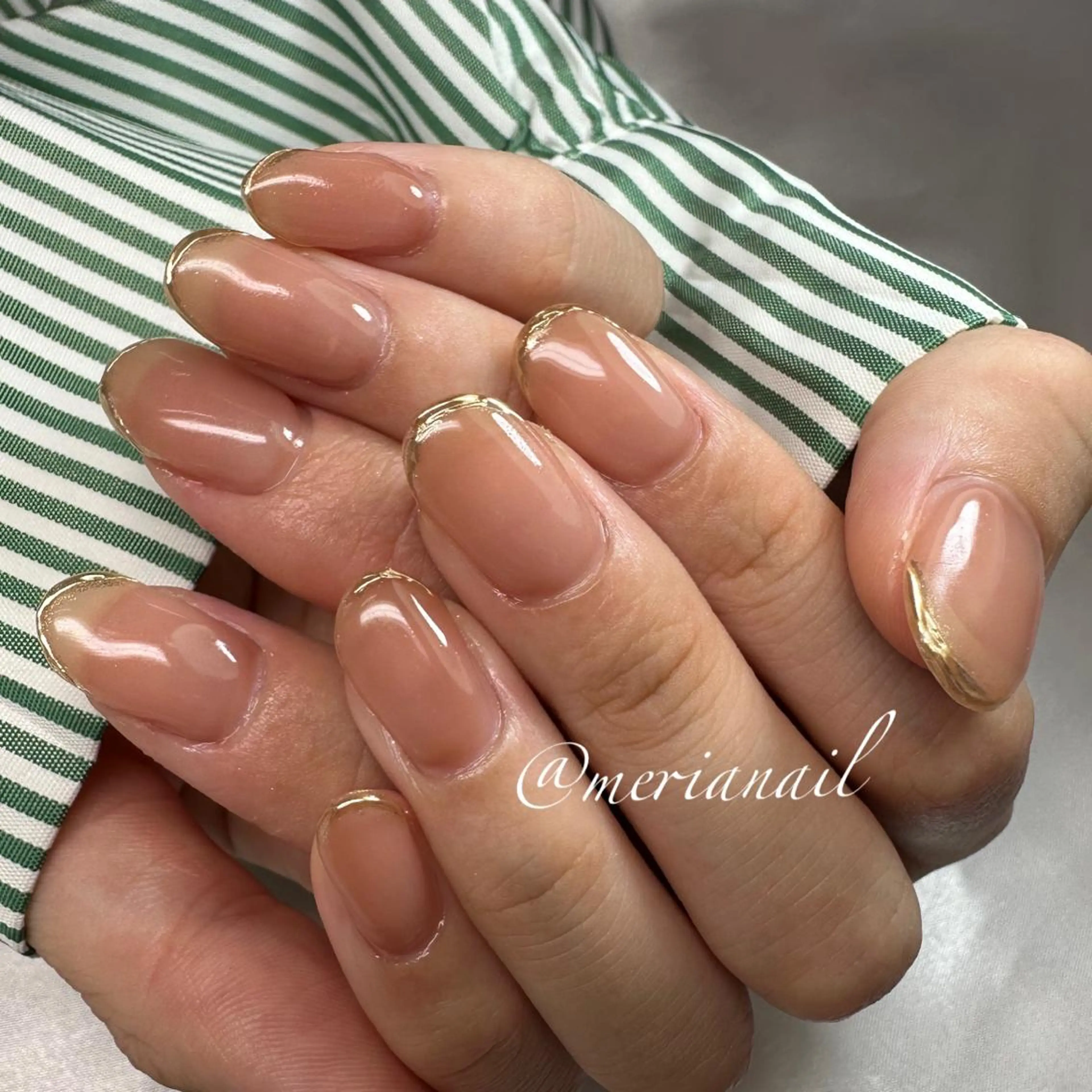 ショート カラー メンズ キッズ ネイル アイブロウ ブラウンカラー 透明感カラー メンズアイブロウ ブラウン フレンチネイル ハンドネイル INFINITY所属・INFINITY nailのネイルデザイン