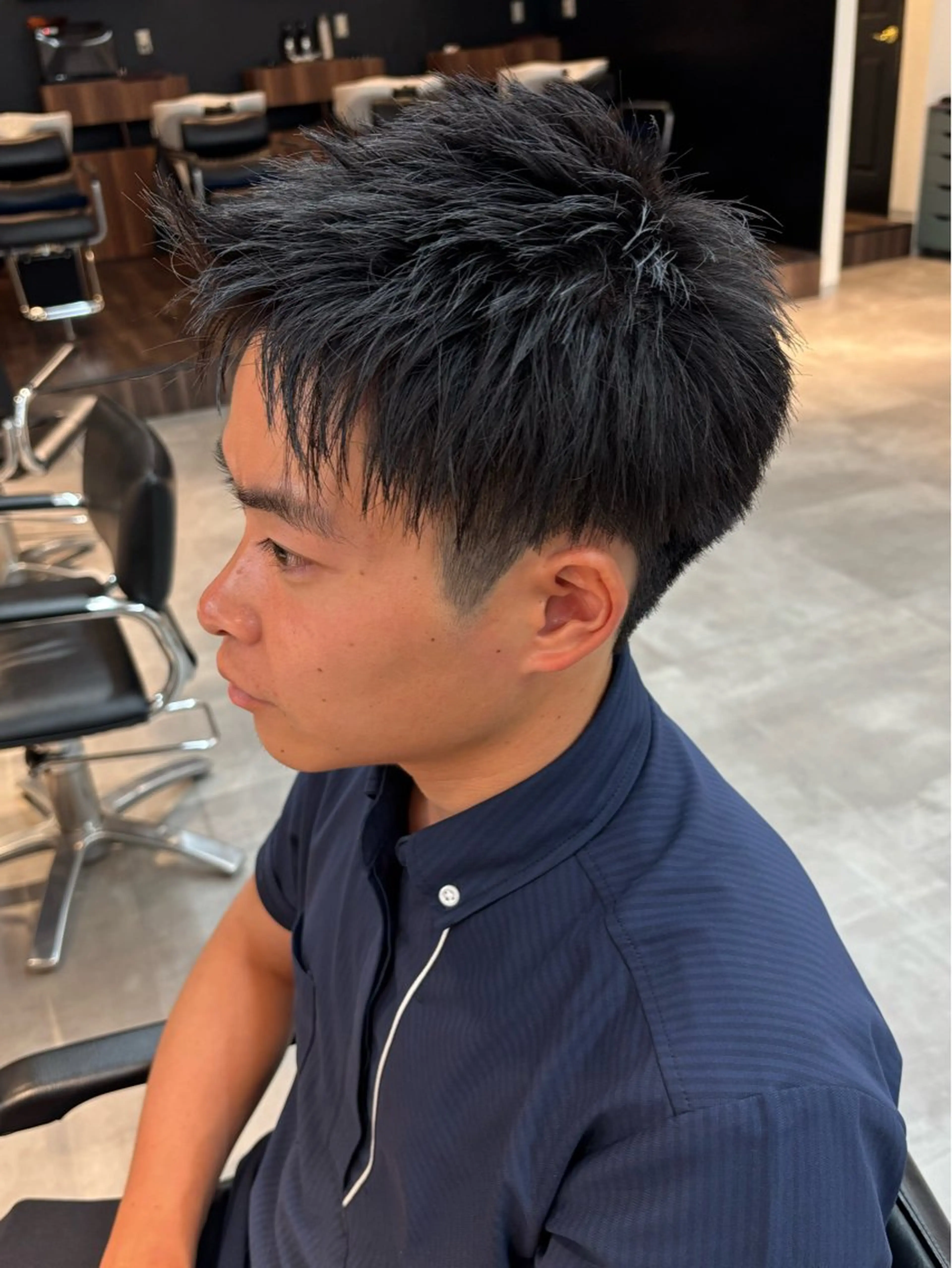 メンズ アップバング カット フェザーパーマ/韓国 /メンズカット保立のヘアスタイル