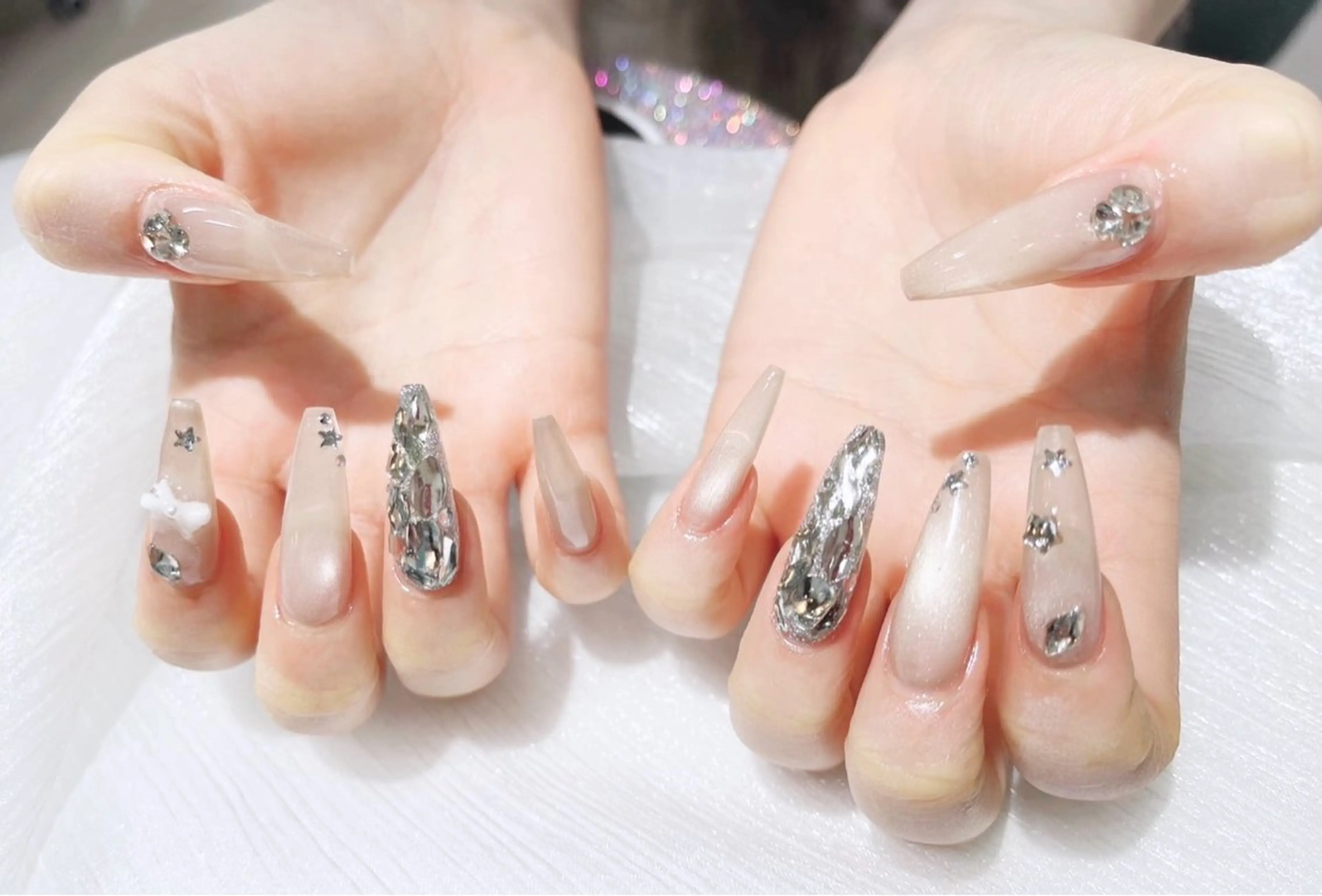 【人気No.2】10本スカルプ&ストーン付け放題★初回ソフトジェル付け替えオフ無料★の写真