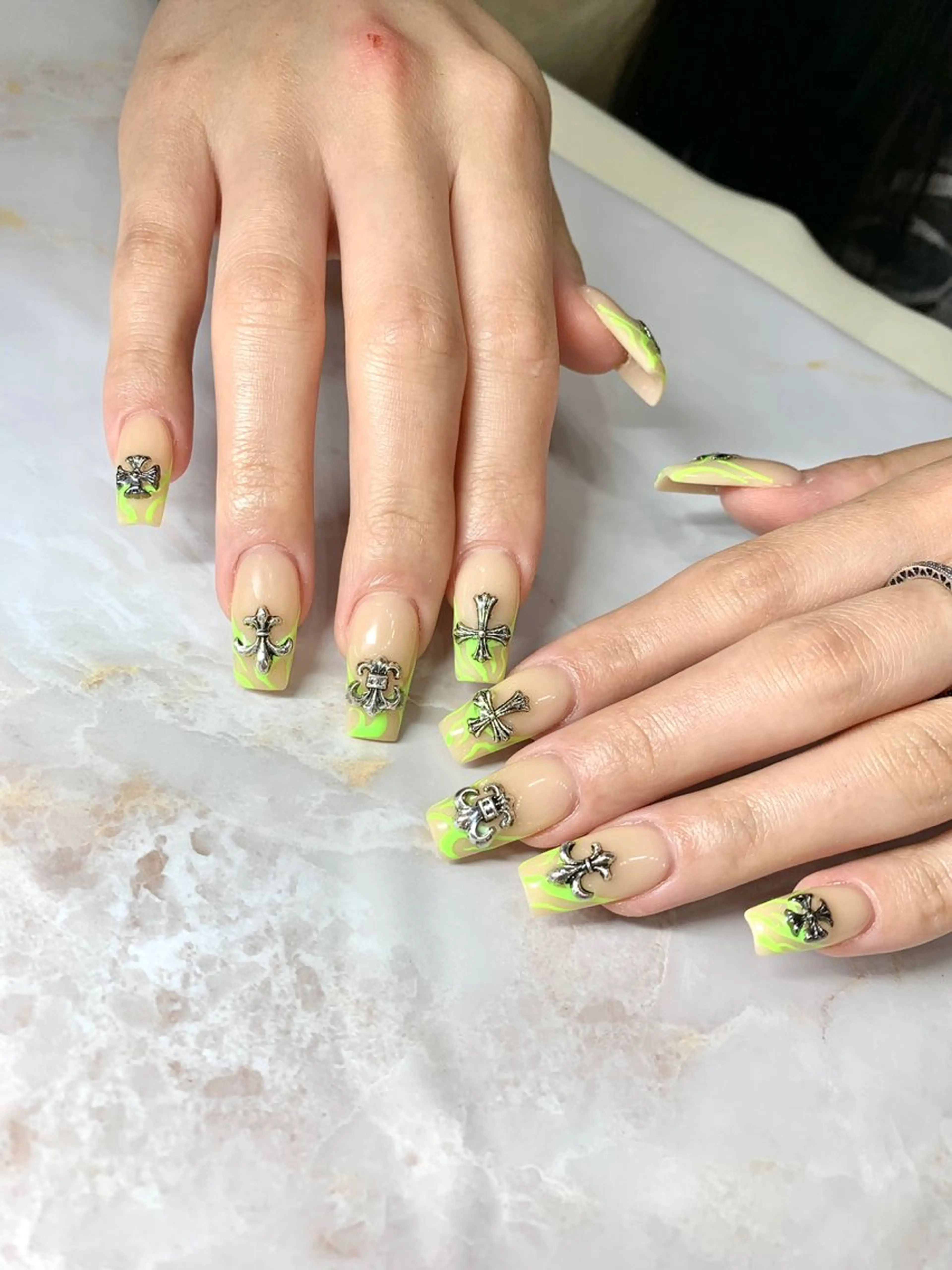 ネイル B3  ネイルシェアサロン所属・Haru Nailのネイルデザイン