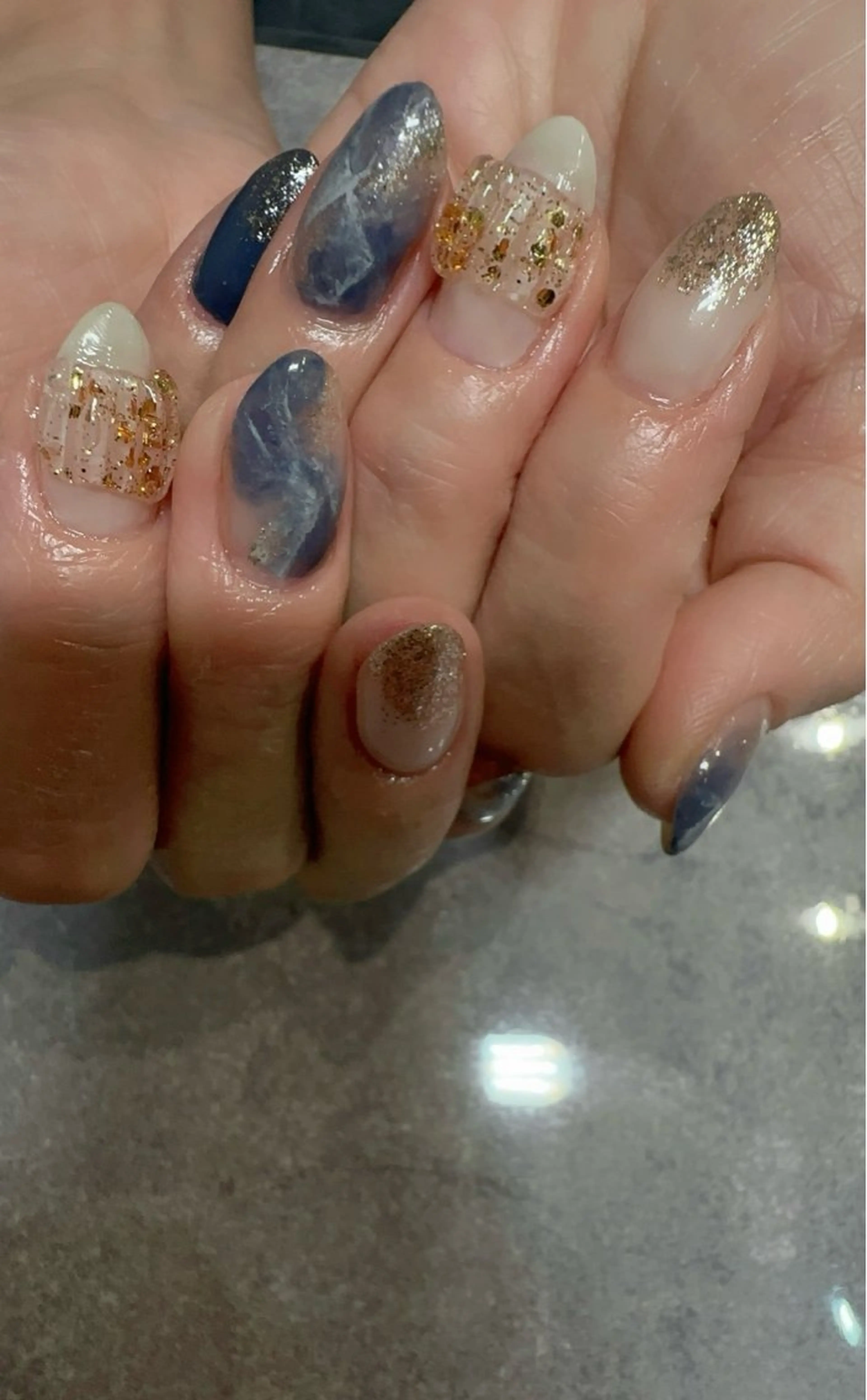 ネイル 大理石ネイル(マーブル) 春ネイル cres nail（スクールW内）所属・Sei｜京橋｜ Handモデル🩷のネイルデザイン