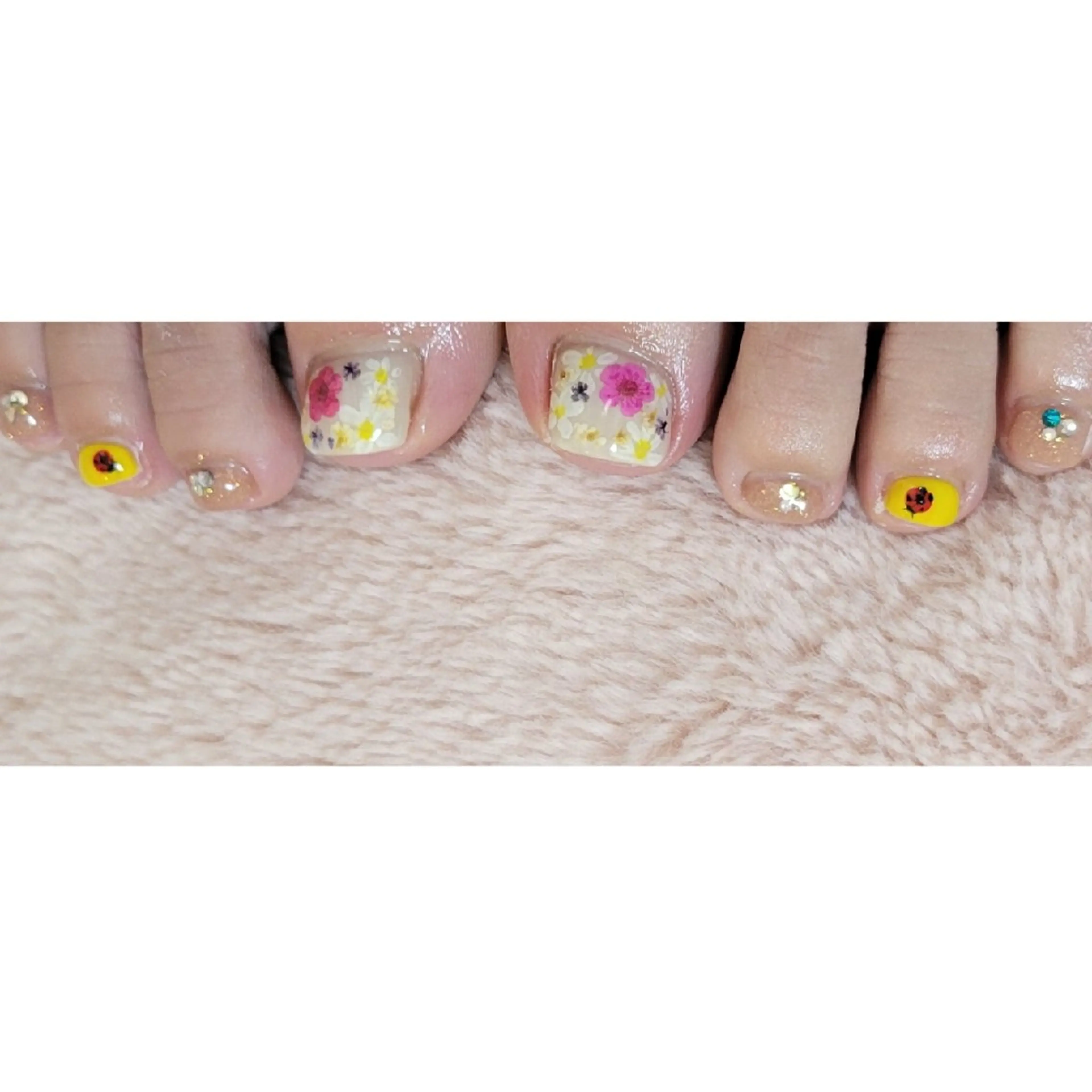 ネイル フットネイル ネイルサロンほっこり kanaのネイルデザイン