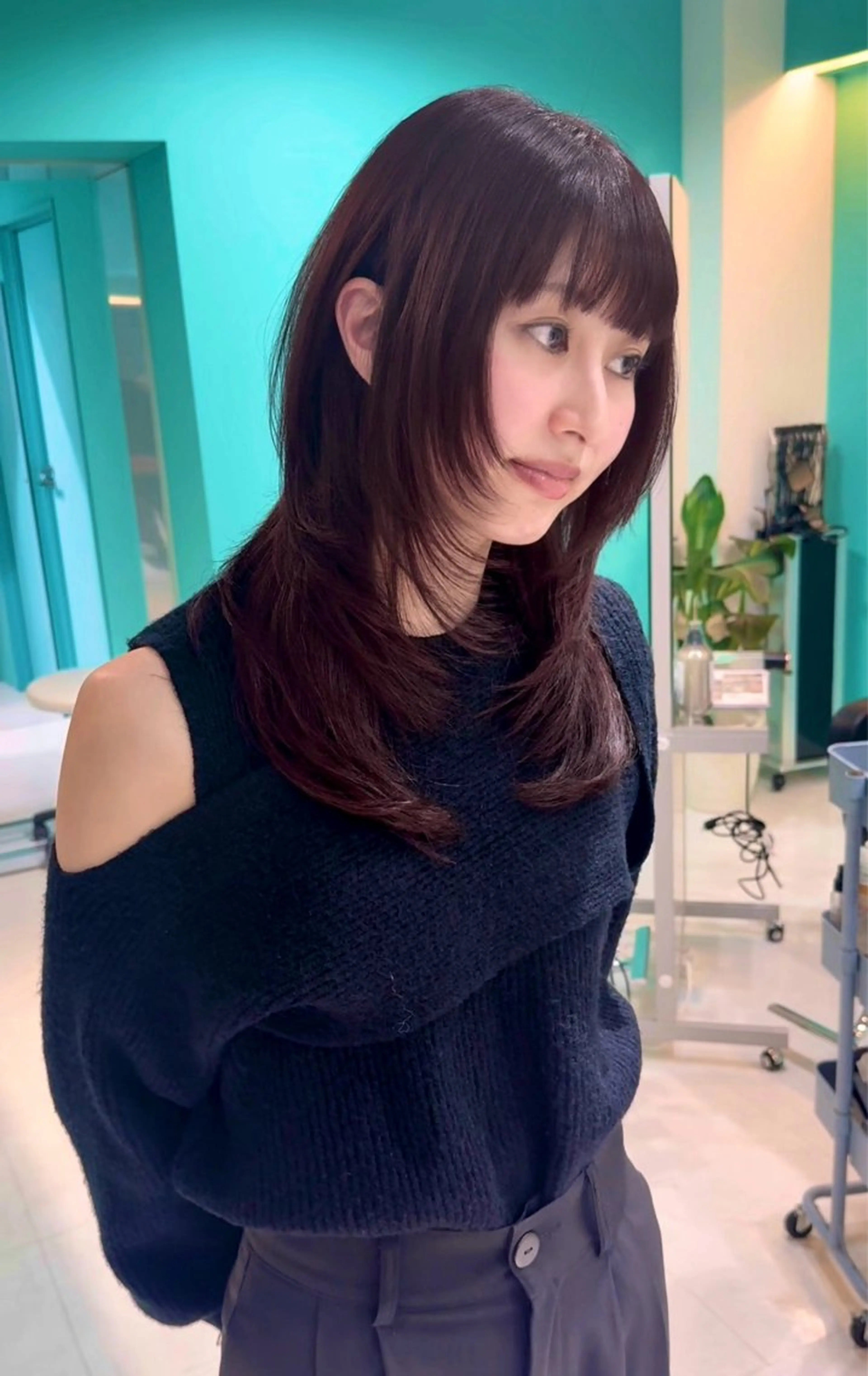 ミディアム カット ヘアカラー トリートメント Misaki/ レイヤー/ウルフのヘアスタイル