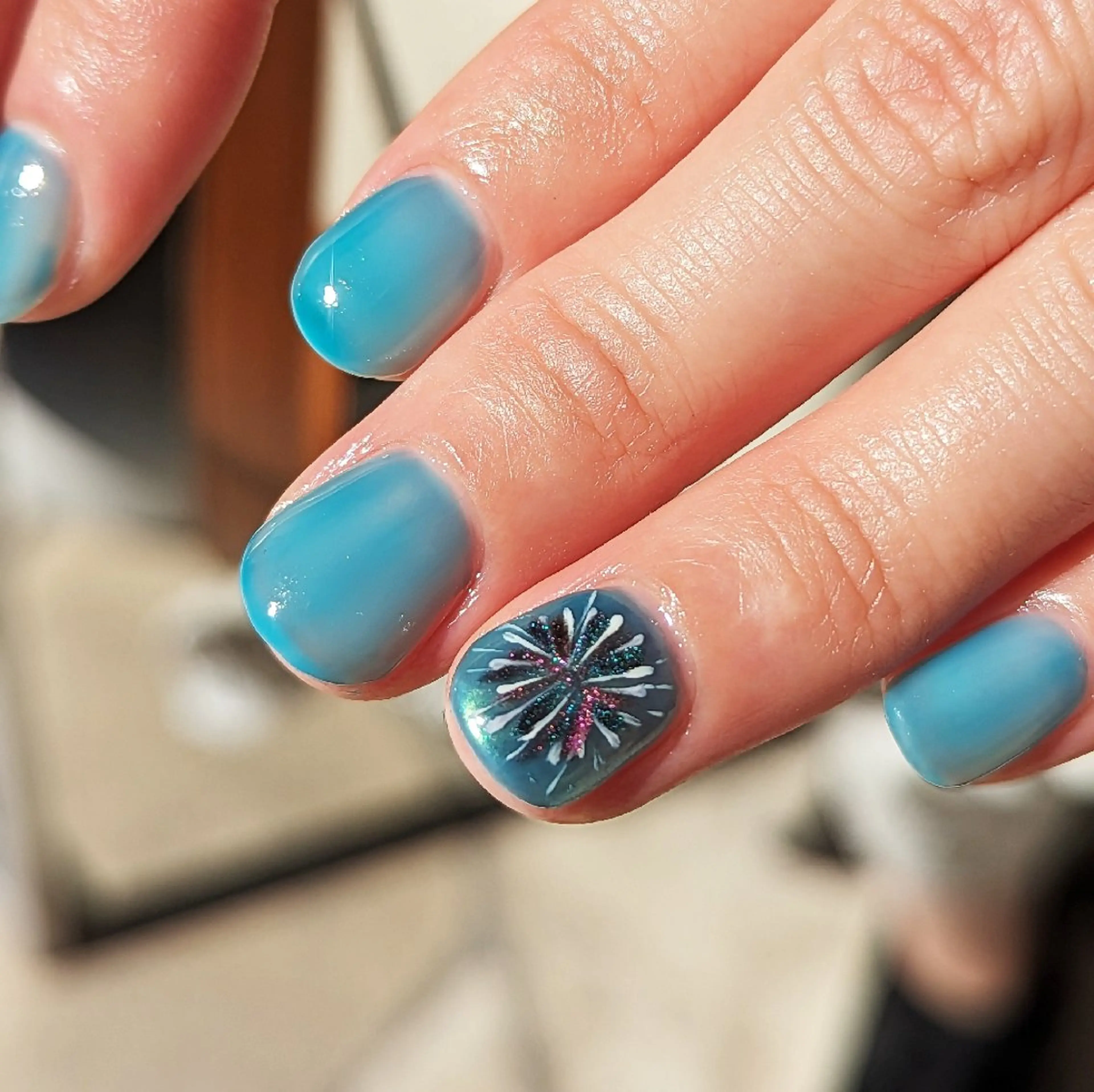 ネイル ナリタ・ マミのネイルデザイン